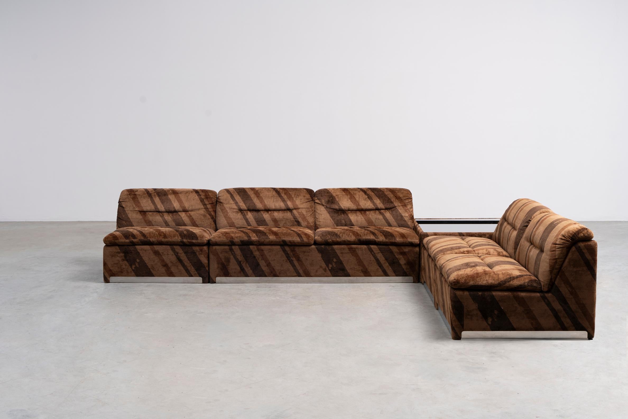 P10 Modular Sofa Group by Proposals - Giovanni Offredi For Sale 8