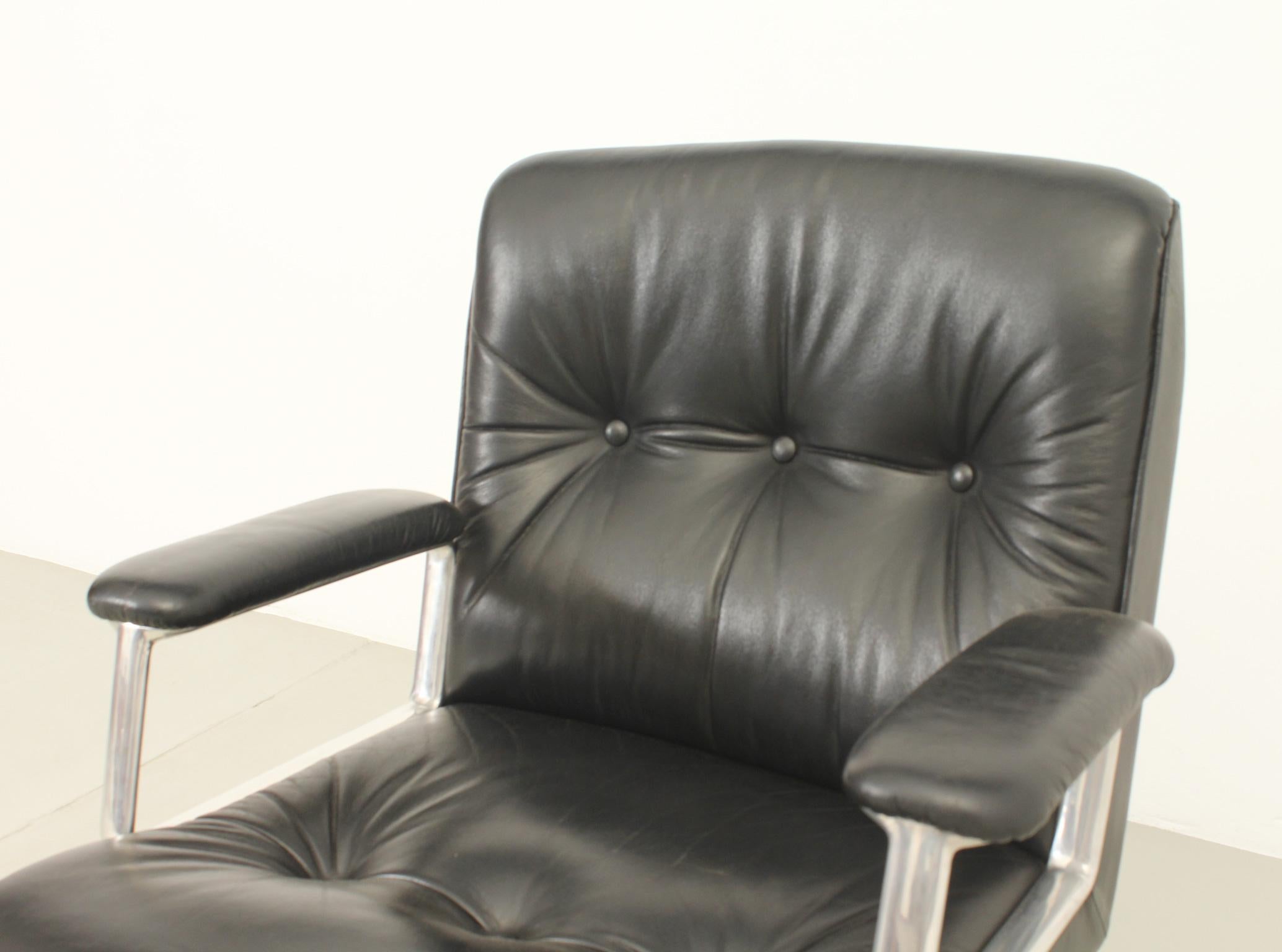 Late 20th Century P126 Leather Office Chair by Osvaldo Borsani for Tecno, 1976