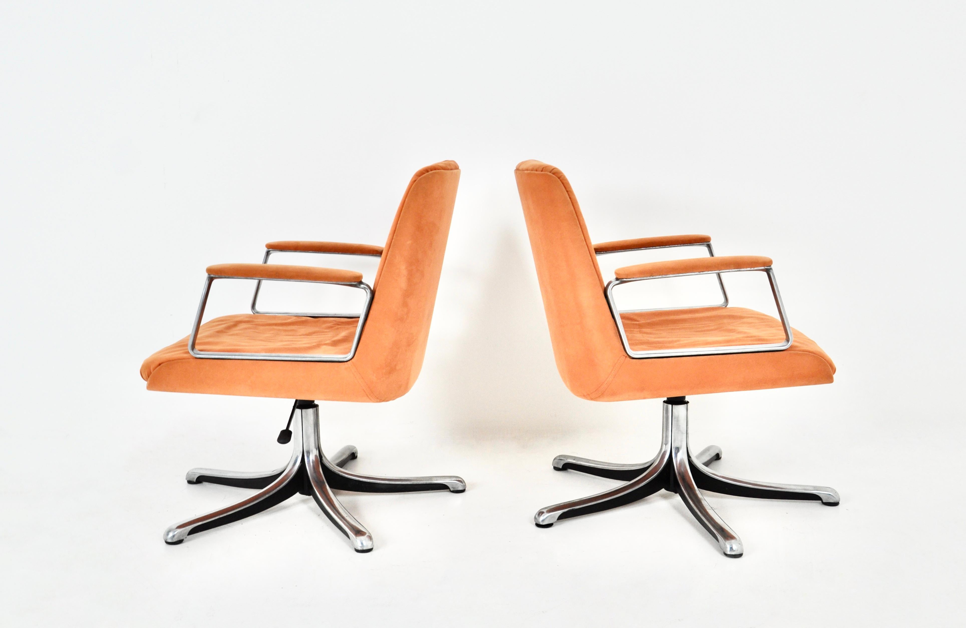Bürostuhl P126 von Osvaldo Borsani für Tecno, 1970er Jahre, 2er-Set, Bürostuhl (Metall) im Angebot