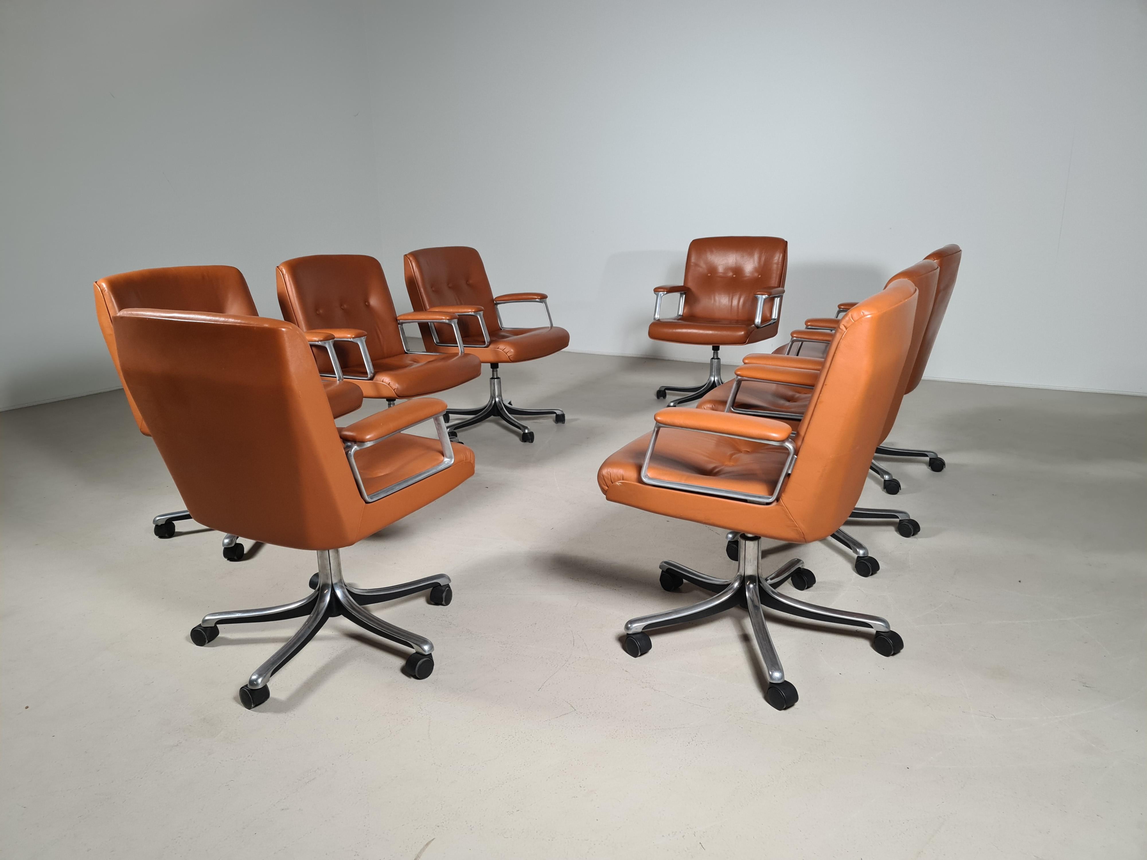 Mid-Century Modern P128 Office Chairs by Osvaldo Borsani for Tecno, Italy, circa 1970s