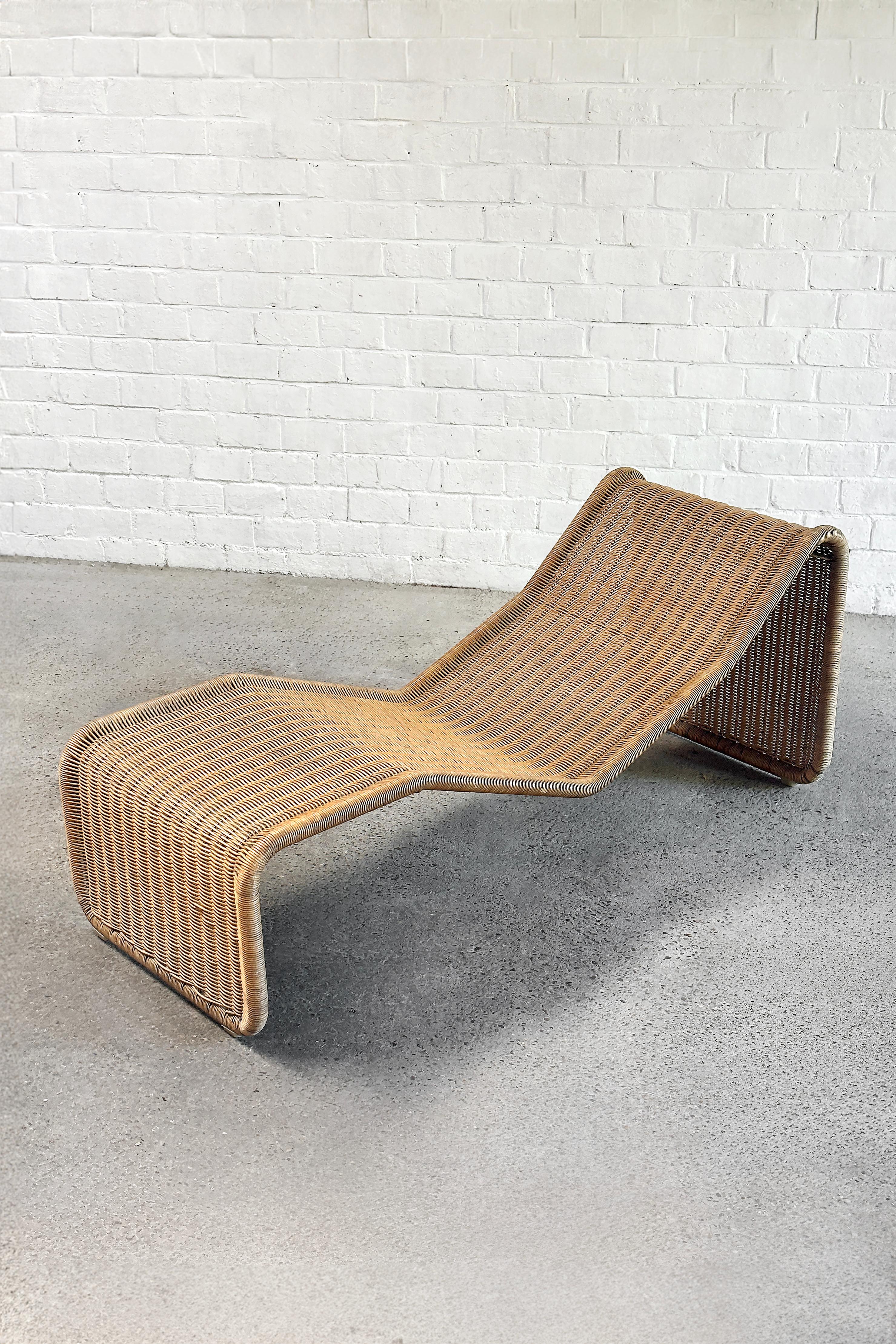 Mid-20th Century P3 Chaise lounge chair by Tito Agnoli, Italy 1960's For Sale