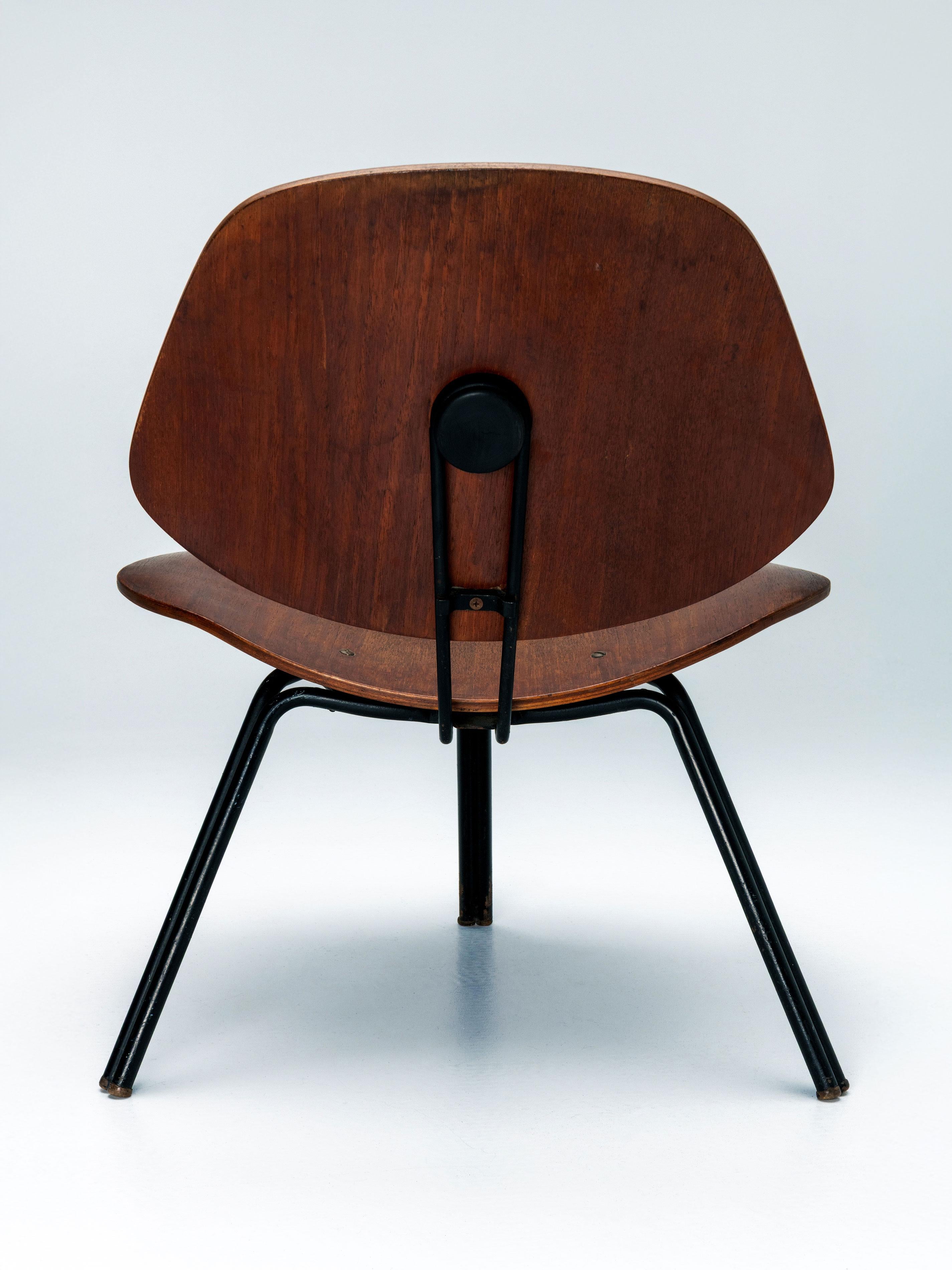 italien Fauteuil de salon P31 d'Osvaldo Borsani en vente