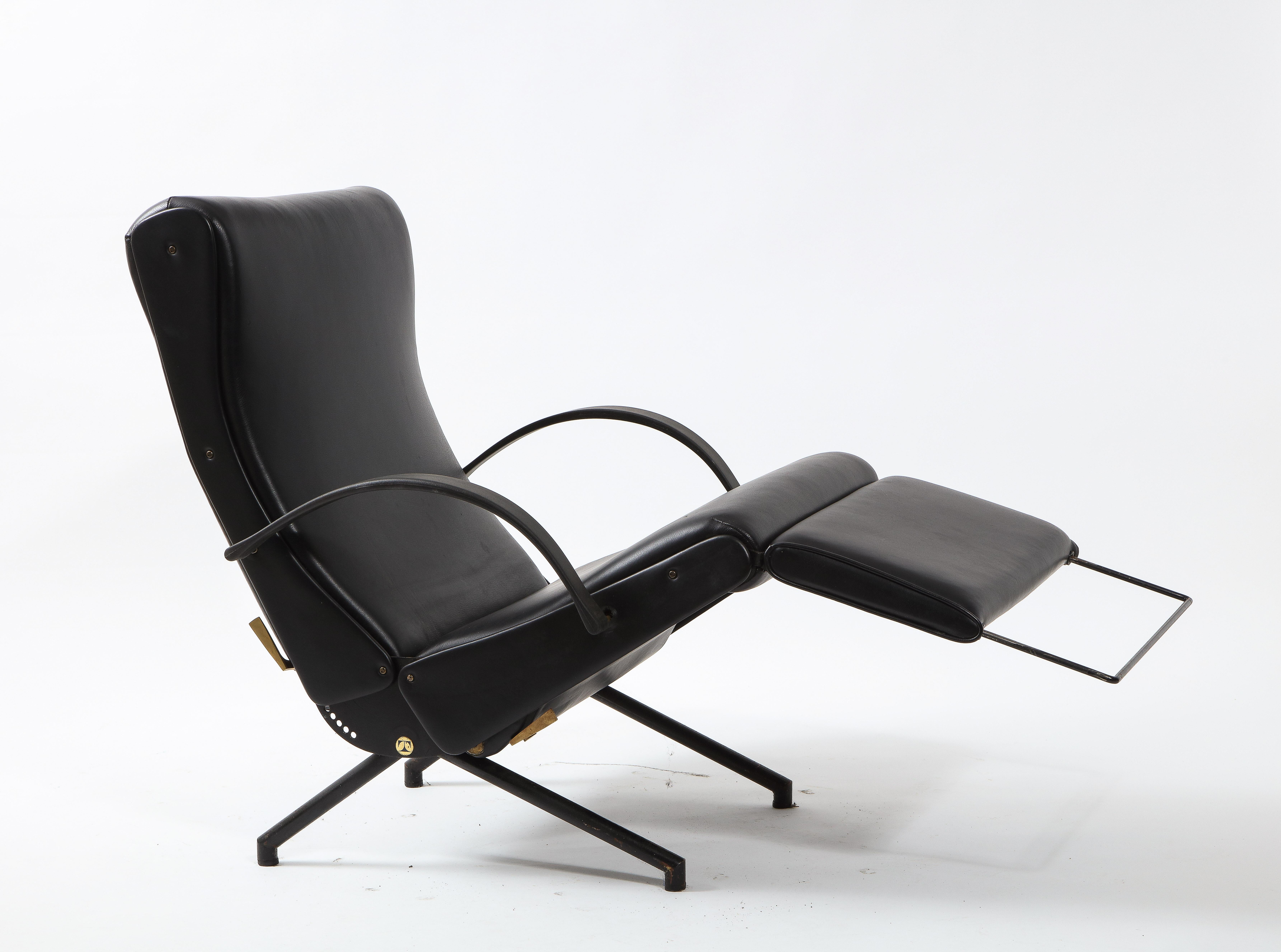Osvaldo Borsani for Tecno P40 Adjustable Lounge Chair, Italy 1955 For Sale 1