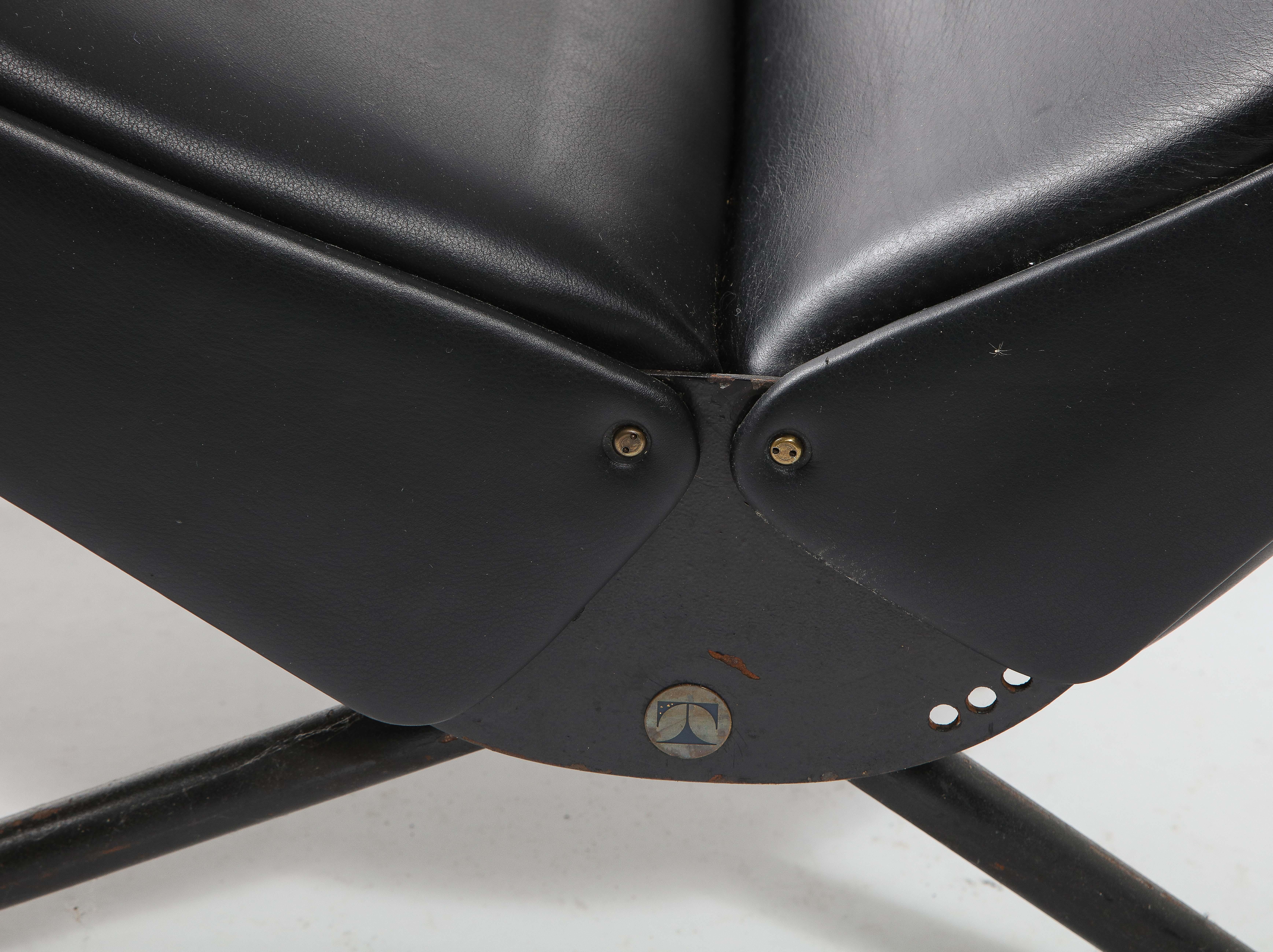 Osvaldo Borsani for Tecno P40 Adjustable Lounge Chair, Italy 1955 For Sale 8