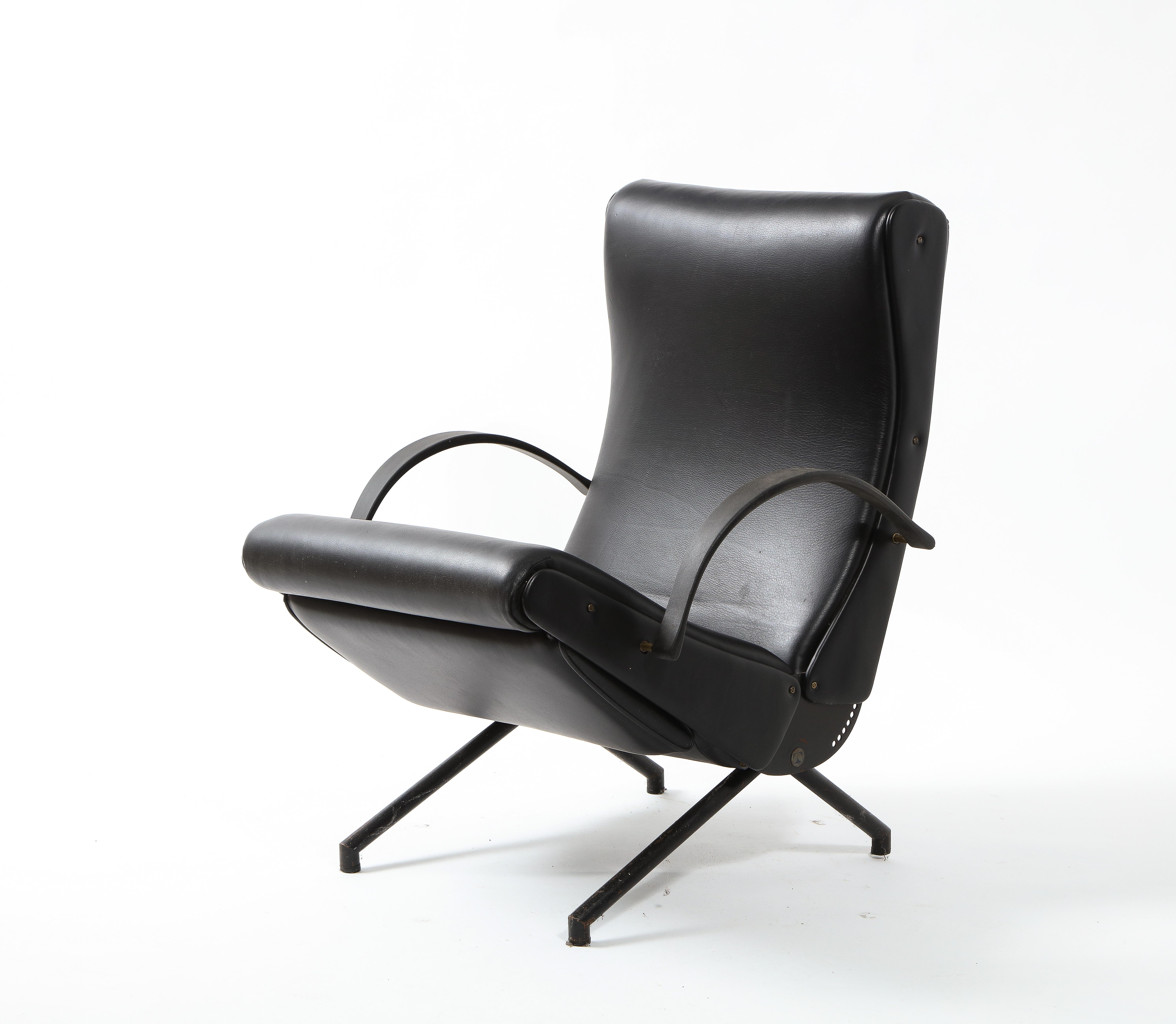 The P40 needs no introduction; a true marvel of mid-century forward-thinking, its design endures. Upholstered in black leather, another one is available for COM.