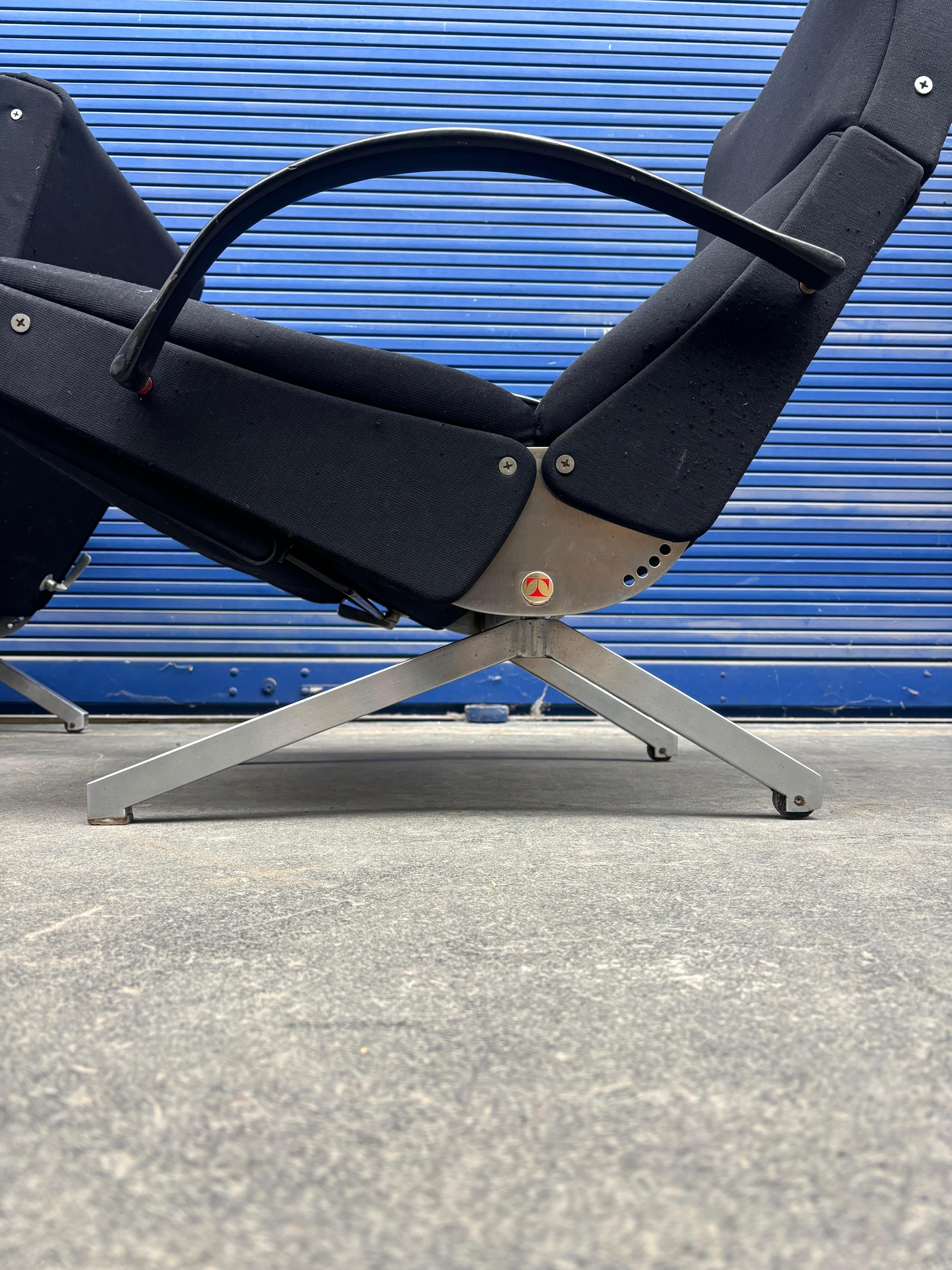 Métal P40 par Osvaldo Borsani, première édition par Tecno en vente