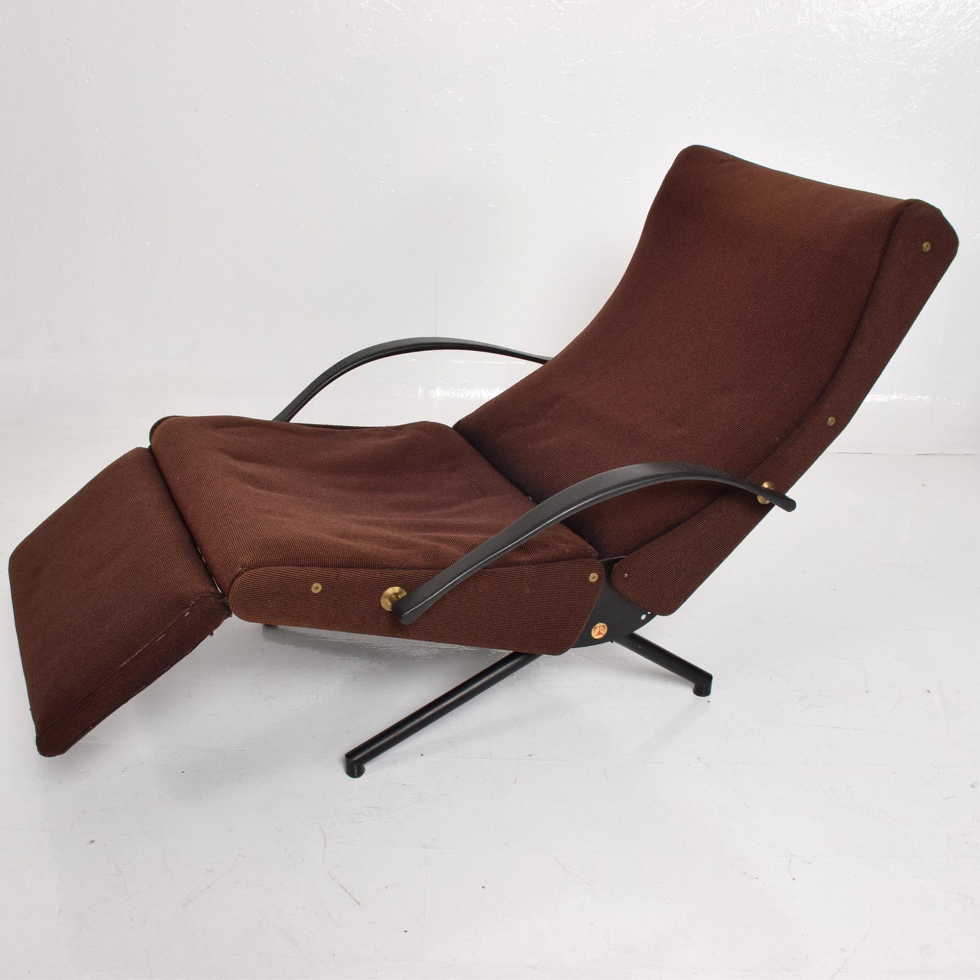 Italian P40 Chaise Lounge Chair by Osvaldo Borsani TECNO Italy 1960s