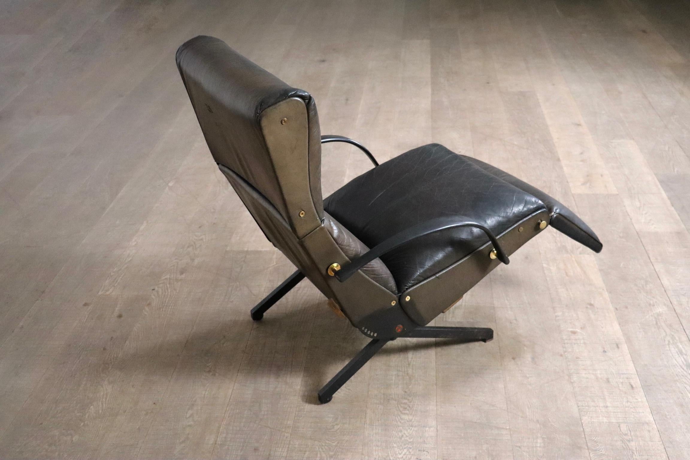 P40 Lounge Chair By Osvaldo Borsani For Tecno In Original Leather, Italy 1960s For Sale 7