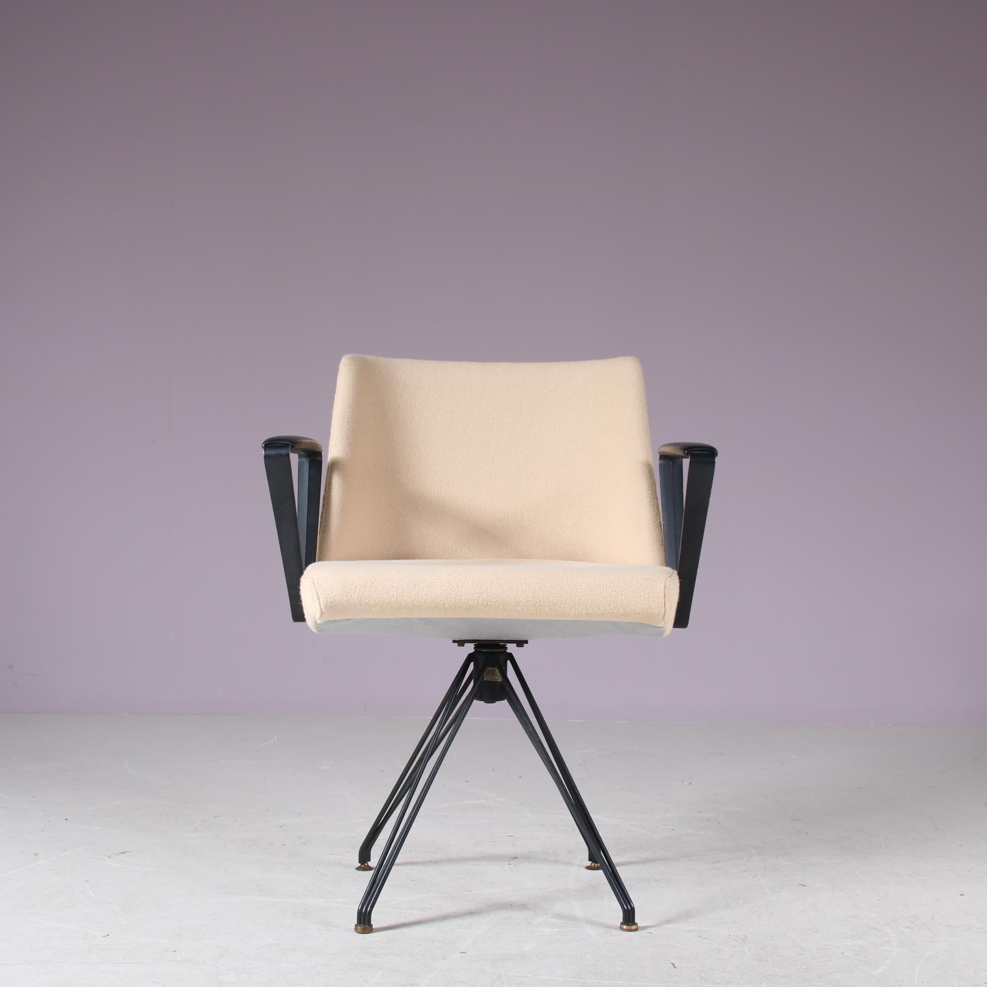Italian “P99” Chair by Osvaldo Borsani for Tecno, Italy 1950 For Sale