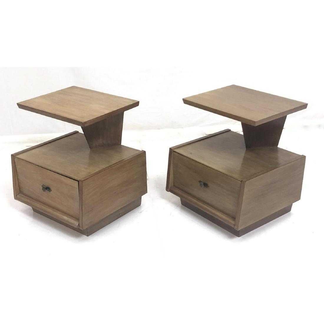 Pair of Futuristic 1950s Lacquered Nightstands by Mengel 8