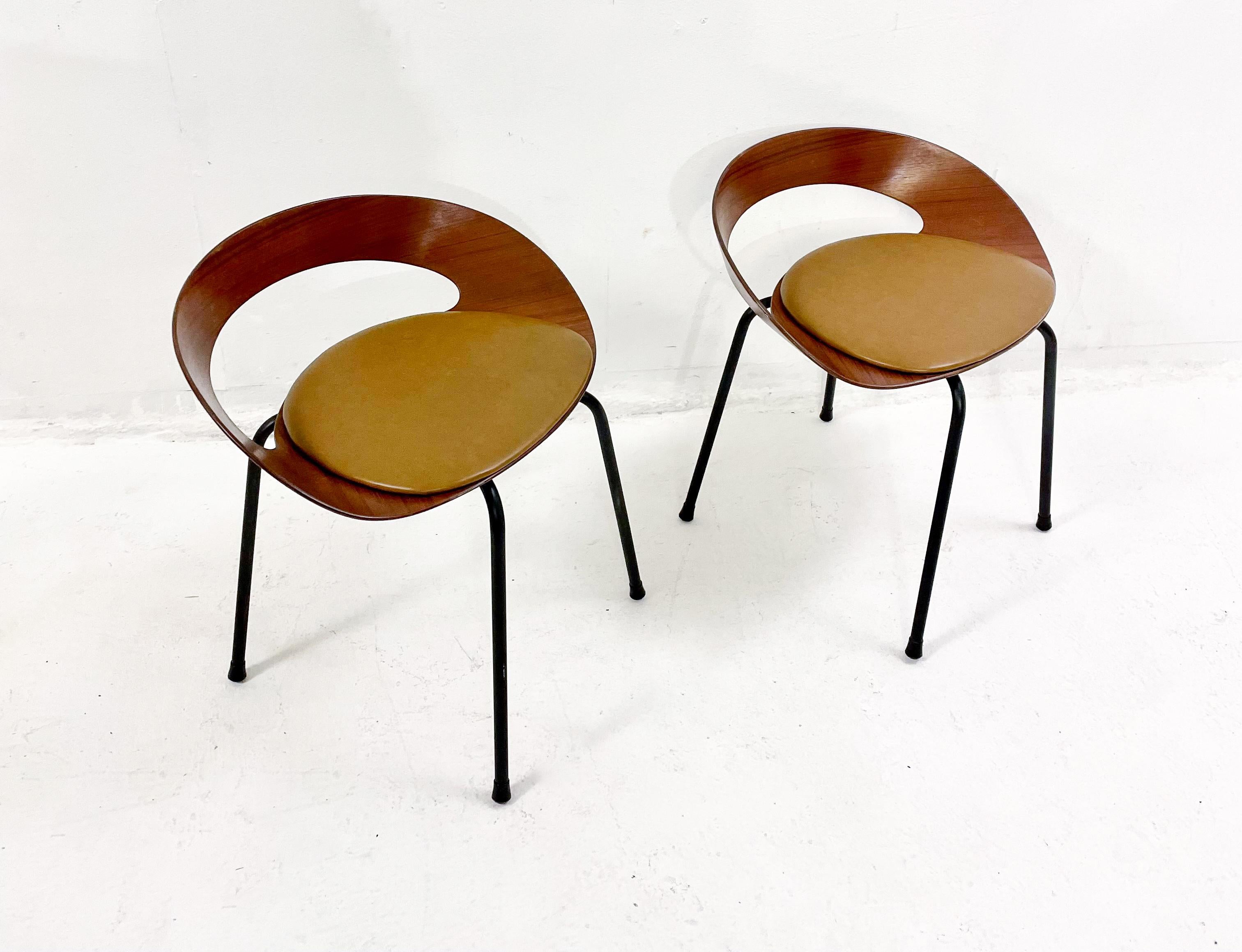 Mid-Century Modern PA1 chair by Luciano Nustrini for Poltronova, 1957, Italy - two available 
Wood and leather.
   