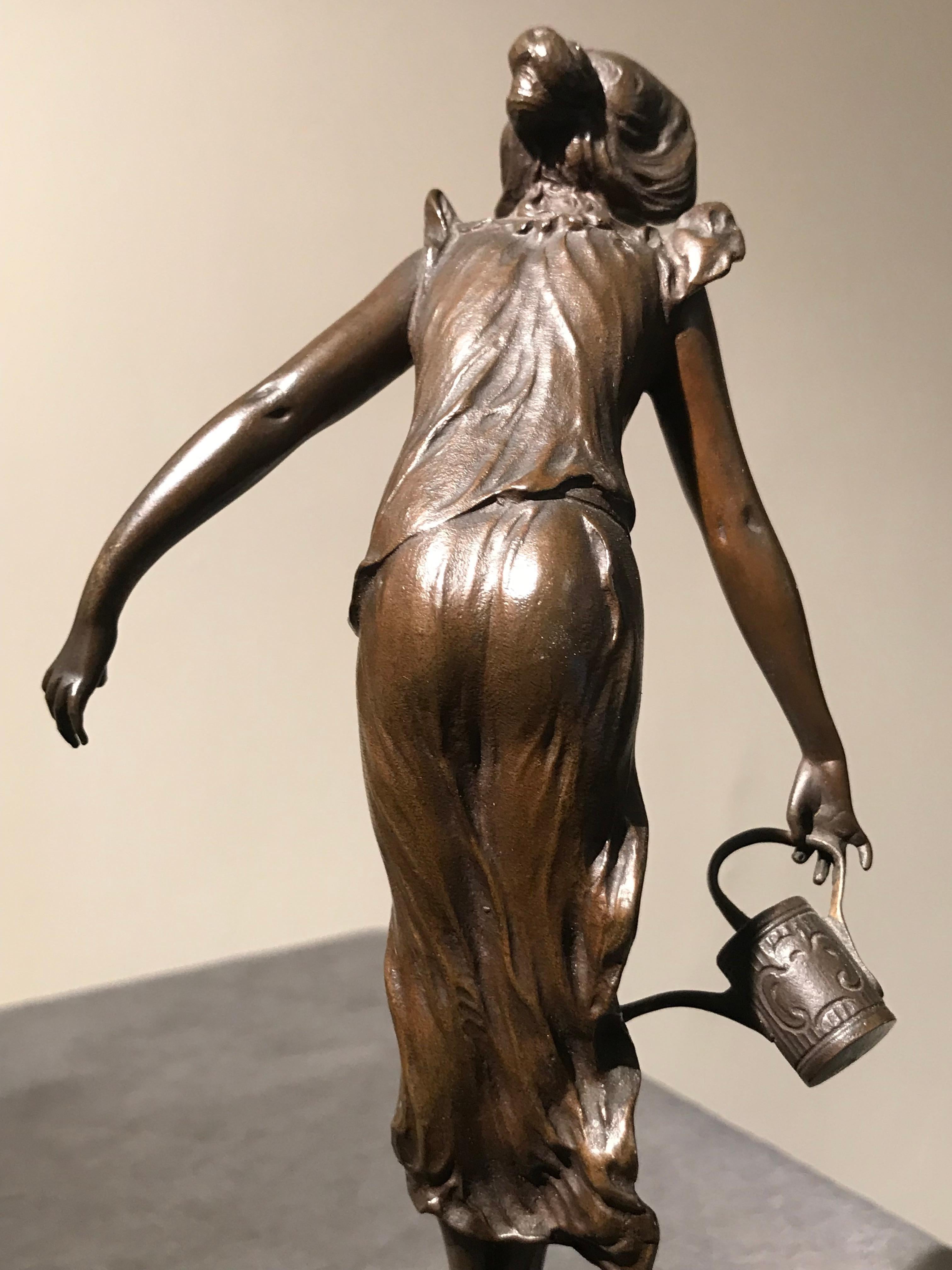 Paar Bronzen „Gärtnerin und Wasserträgerin“, Bronze patiniert, auf Marmorsockel  For Sale 2