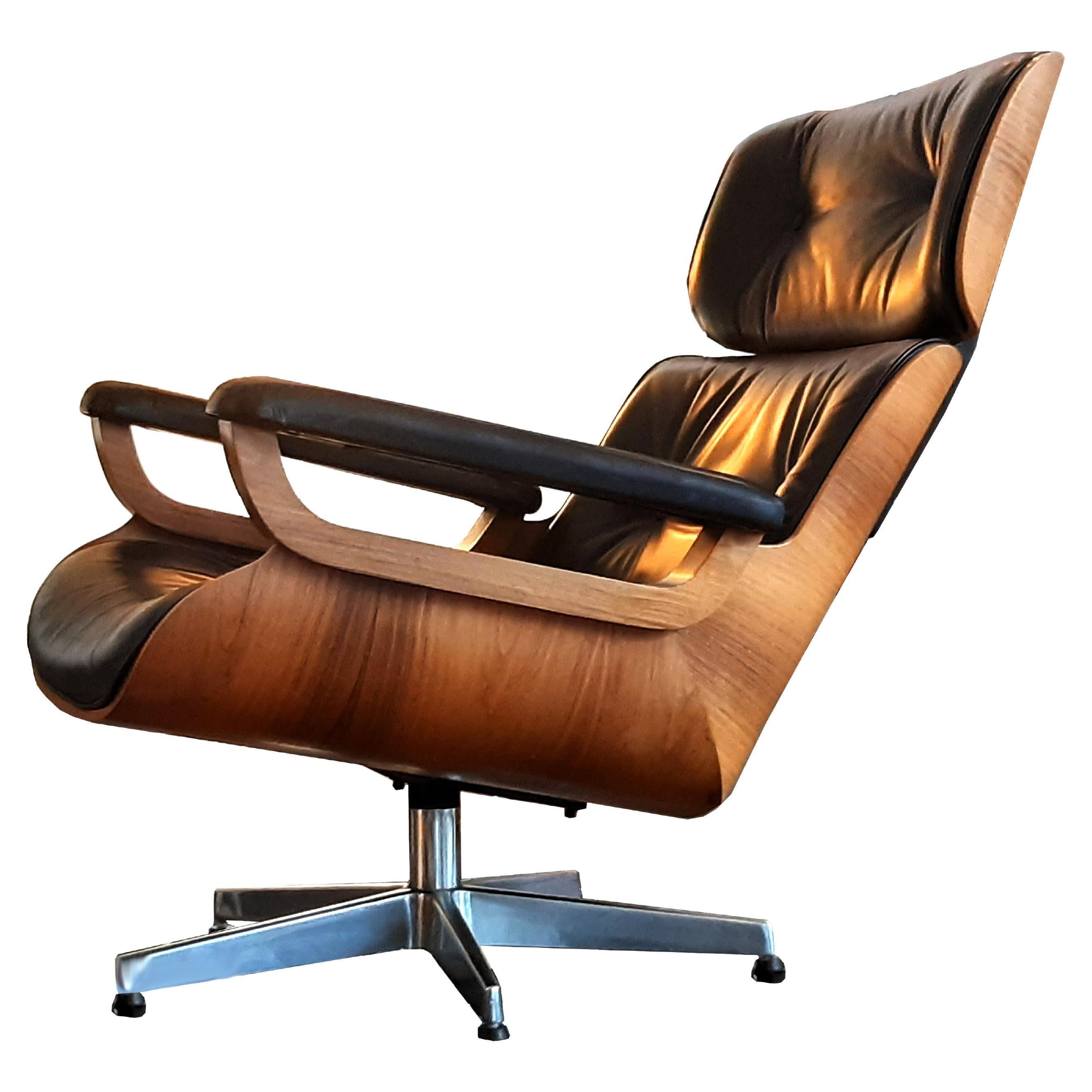 Paar Loungesessel aus Leder Nussbaum 60er Jahre