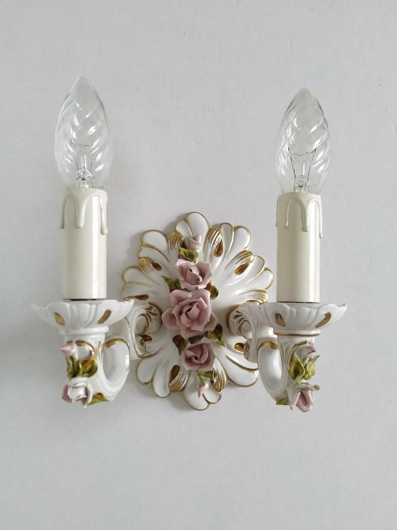 Pareja de apliques de porcelana italiana vintage Moderno de mediados de siglo en venta