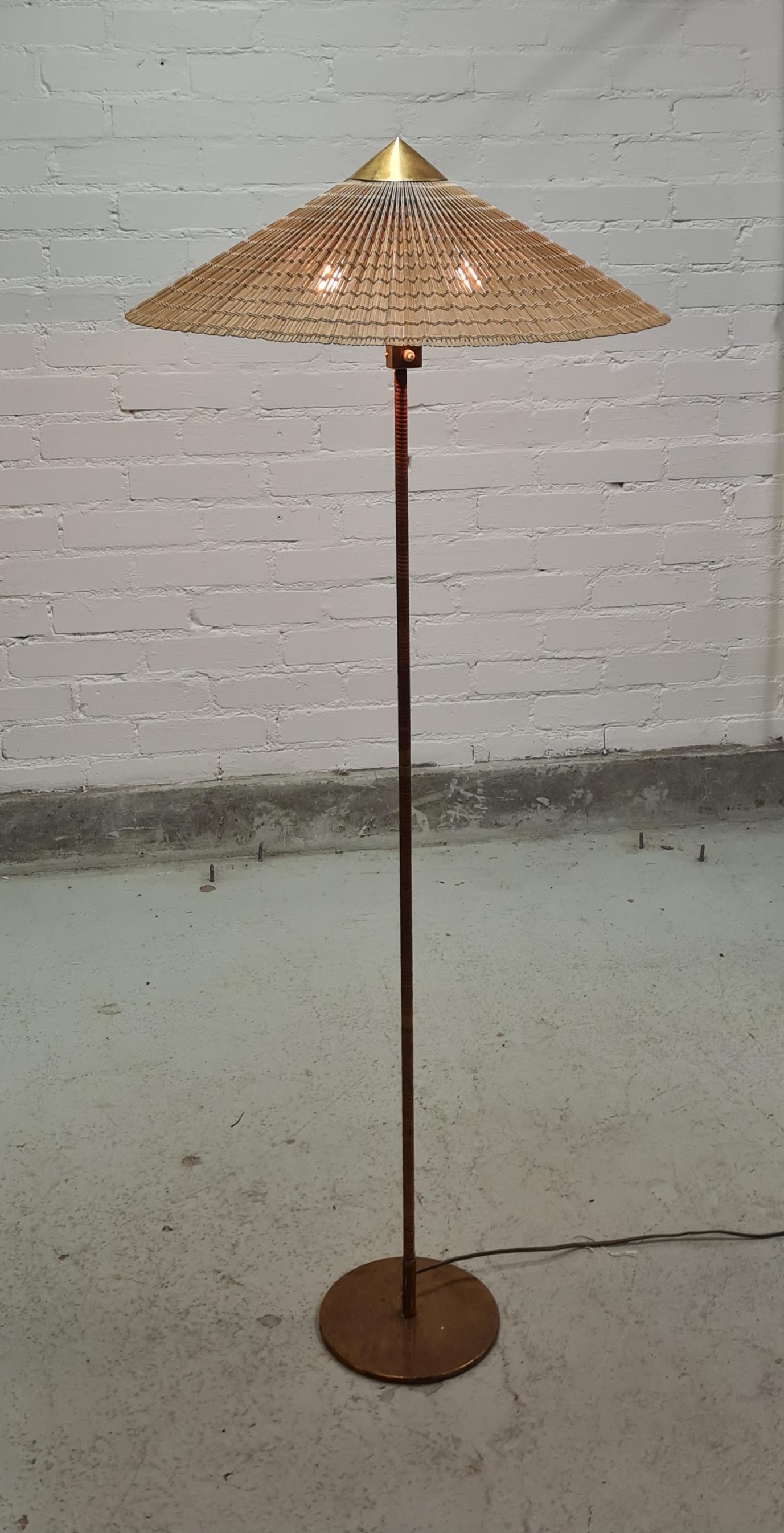 Paavo  Tynell `Chinese Hat´ Floor Lamp  9602, Taito 1940s For Sale 4