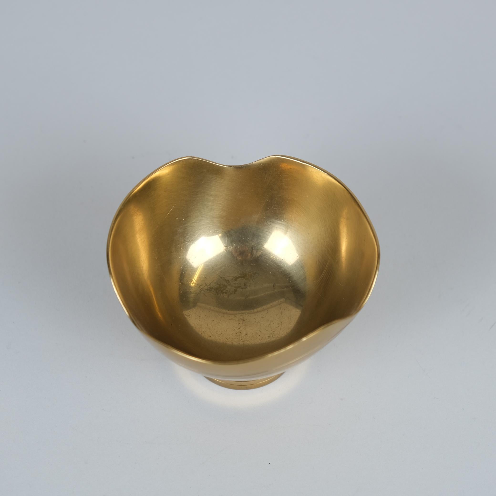 Finnish Paavo & Helena Tynell Cast Brass Bowl Model no. 4, Taito 1940s For Sale