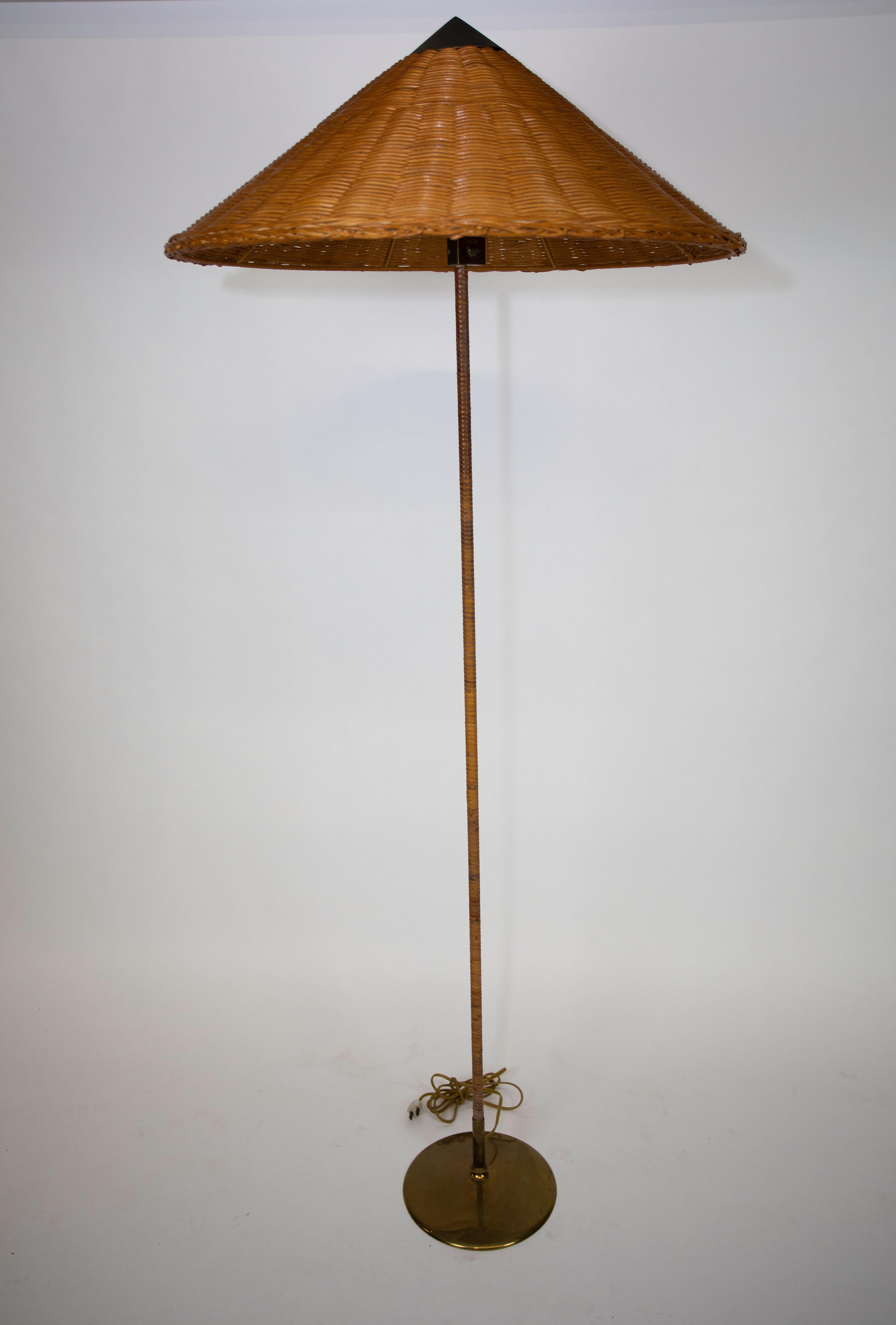 Paavo Tynel Floor Lamp In Good Condition For Sale In West Palm Beach, FL