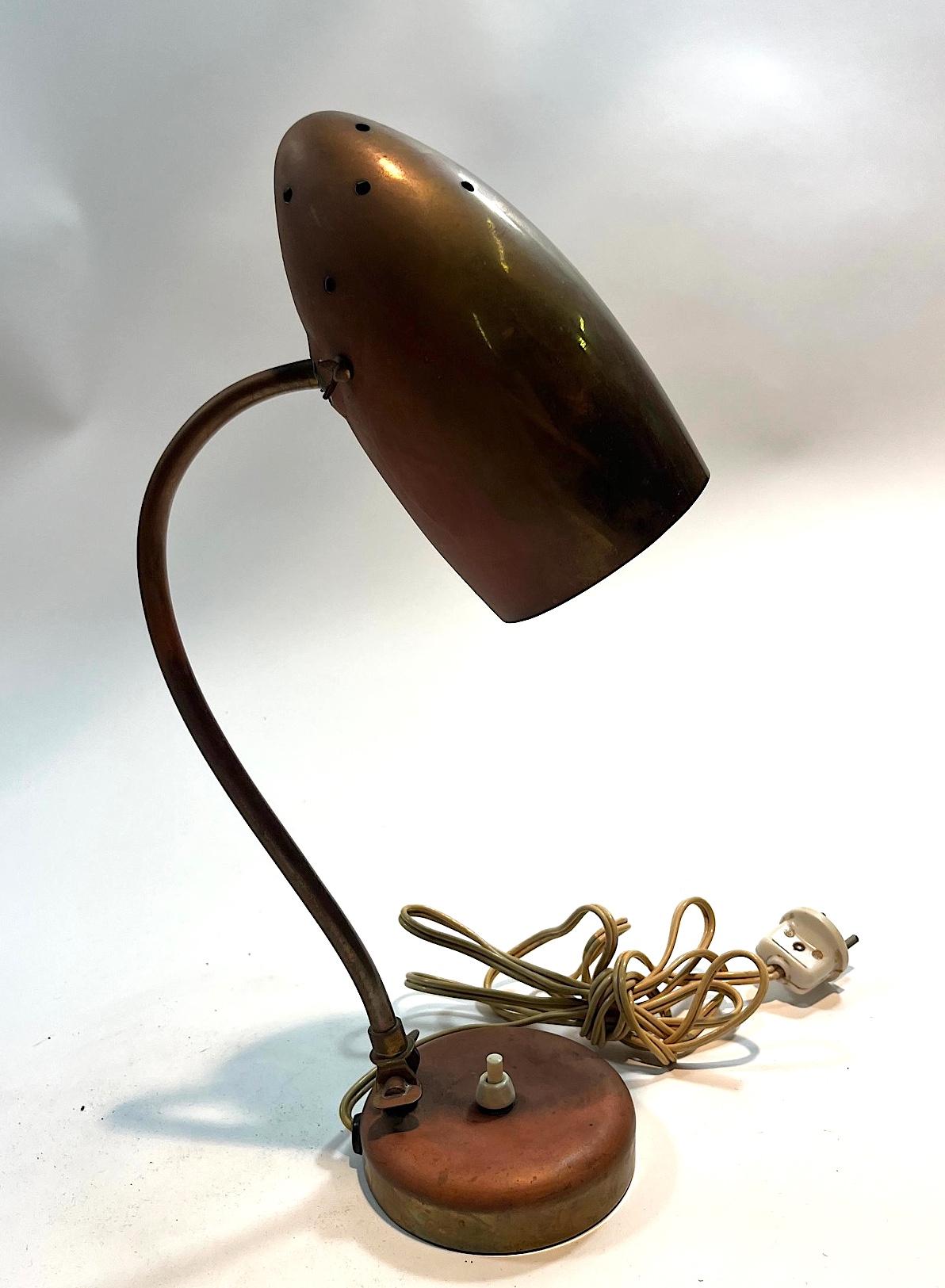 Paavo Tynell Lampe herausgegeben von Idman
Original ungeschliffene Oberfläche

