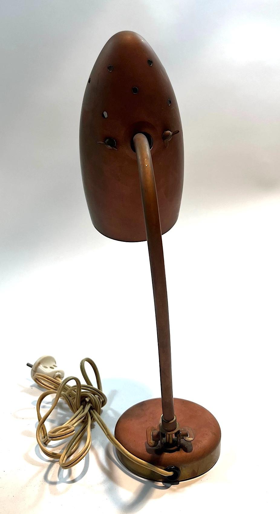 Paavo Tynell Lampe (Mitte des 20. Jahrhunderts) im Angebot