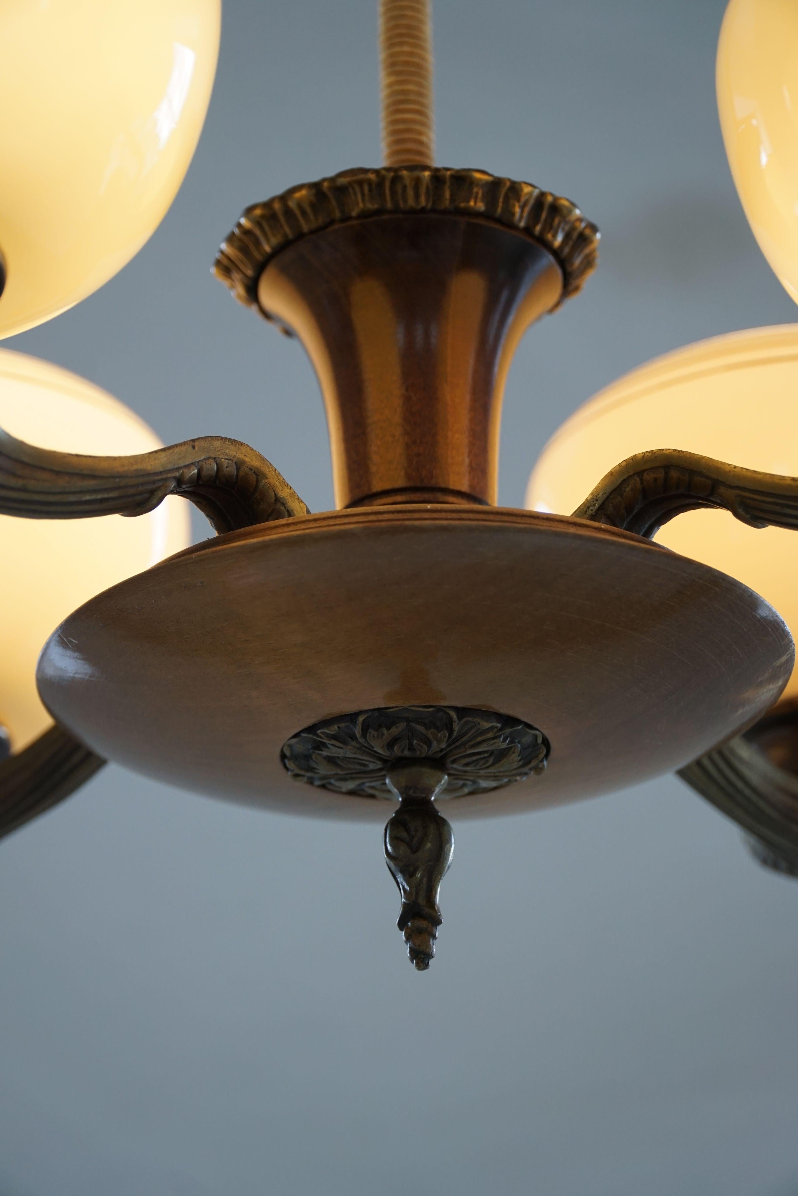 Lampadario '1376' di Paavo Tynell per Taito in ottone e vetro, Finlandia, anni '30 In condizioni buone in vendita a Odense, DK