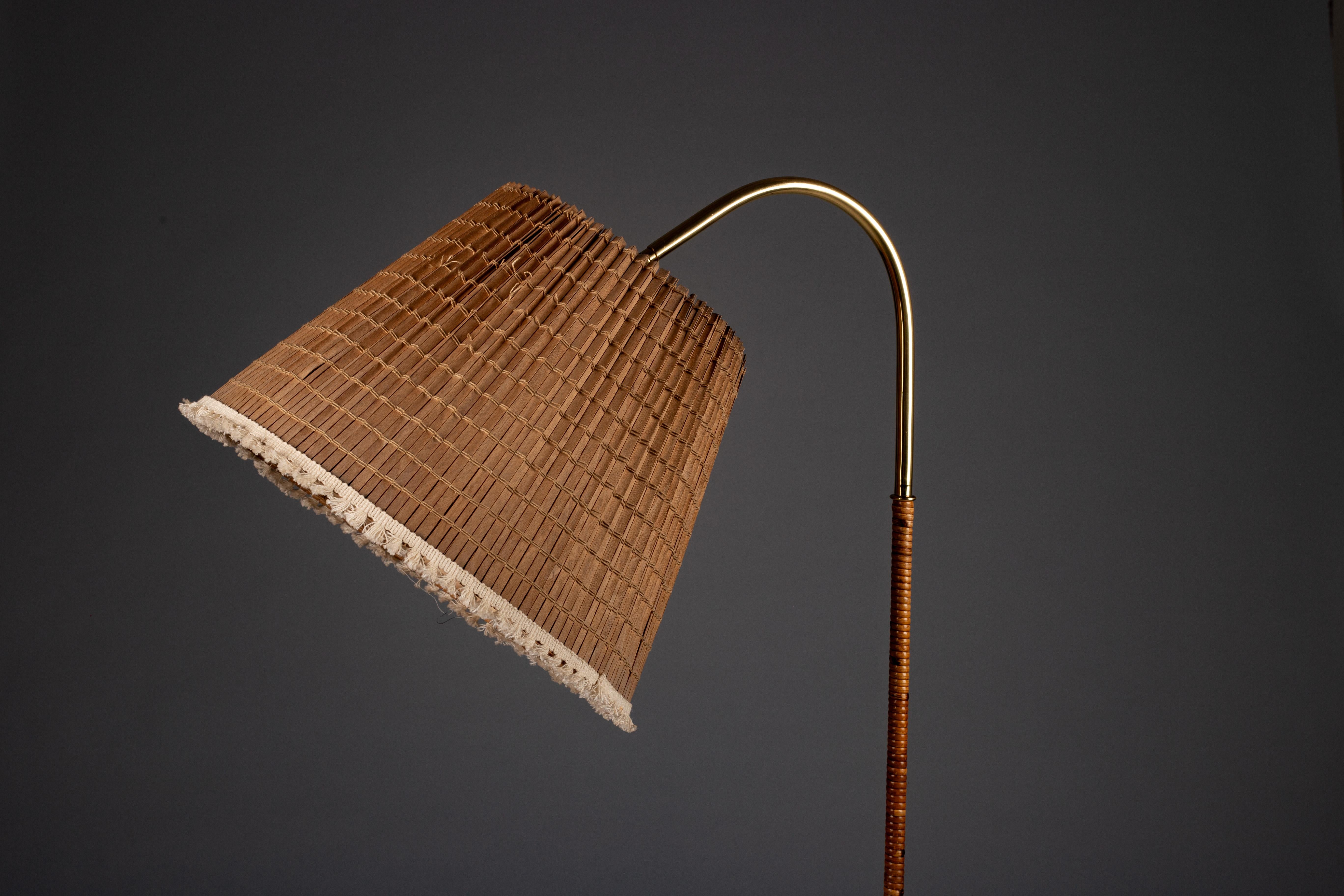 Mid-Century Modern Paavo Tynell, lampadaire des années 1940, modèle 9609 pour Taito Oy en vente