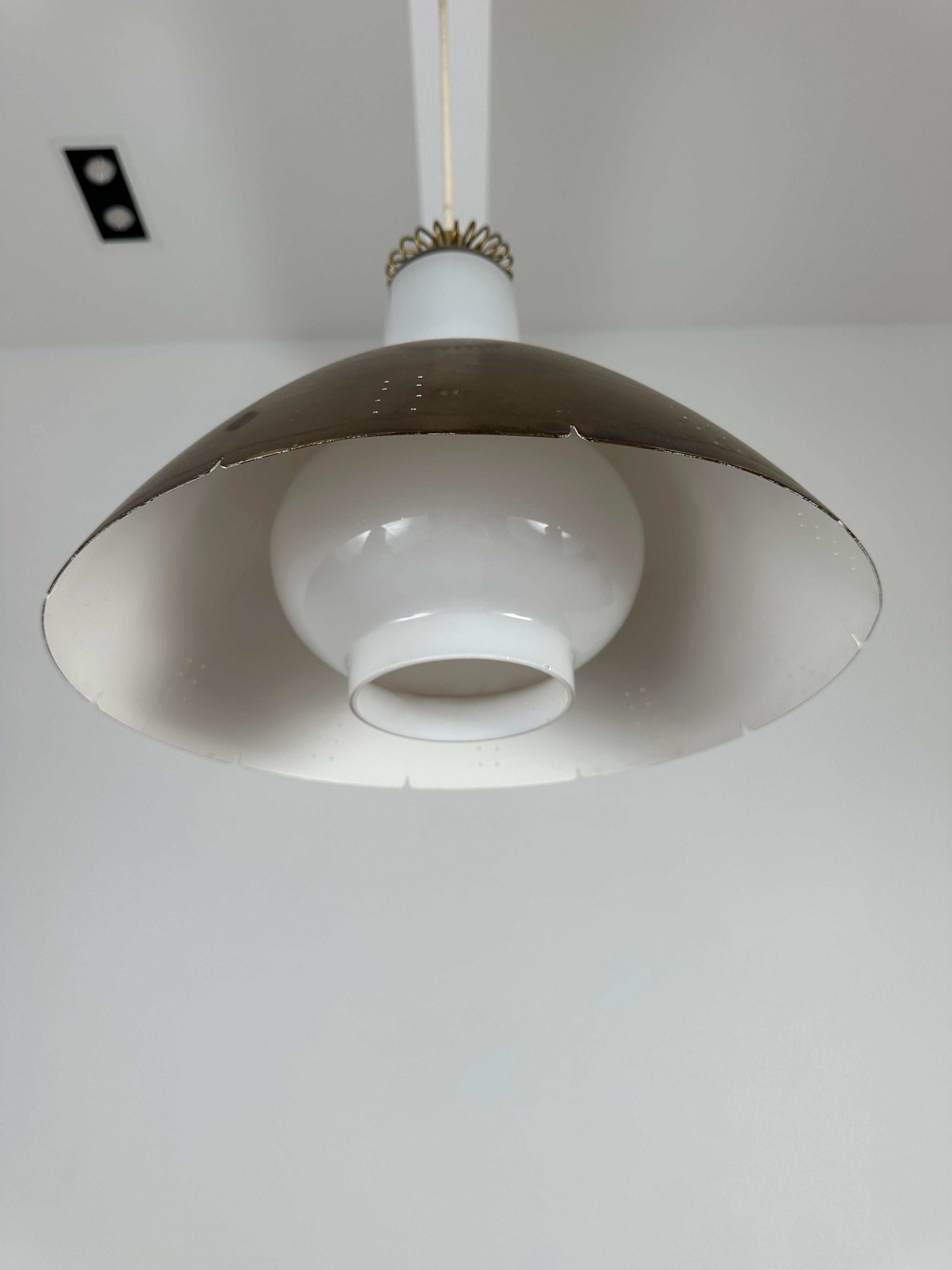 Ottone Lampada da soffitto Paavo Tynell modello K2-20 del 1950 in vendita
