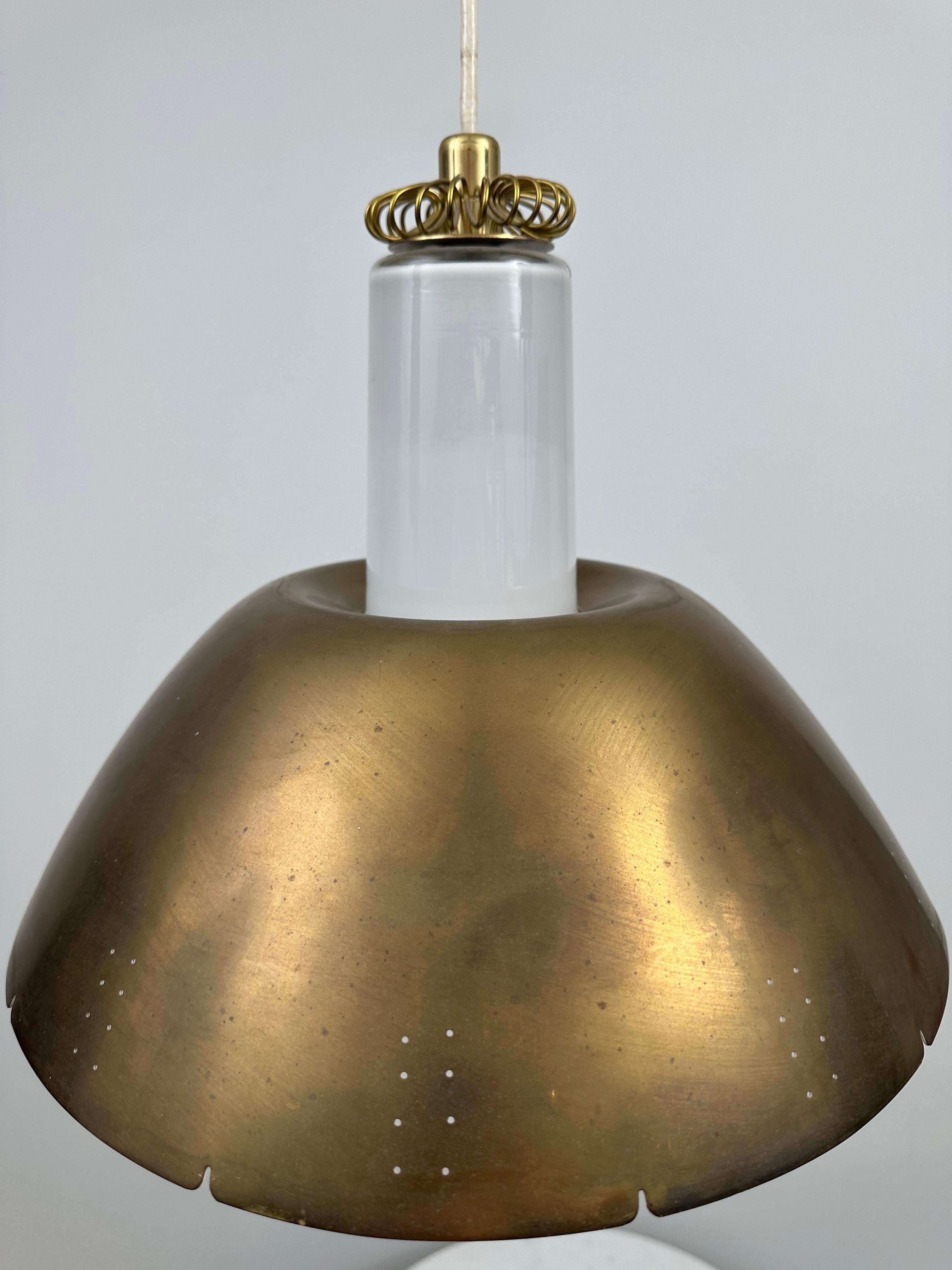 Lampada da soffitto Paavo Tynell modello K2-20 del 1950 in vendita 1