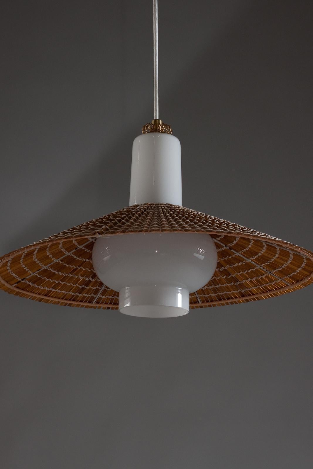 Paavo Tynell, 1950's opaline glass pendant with wooden slat shade, Idman Oy In Good Condition For Sale In Turku, Varsinais-Suomi