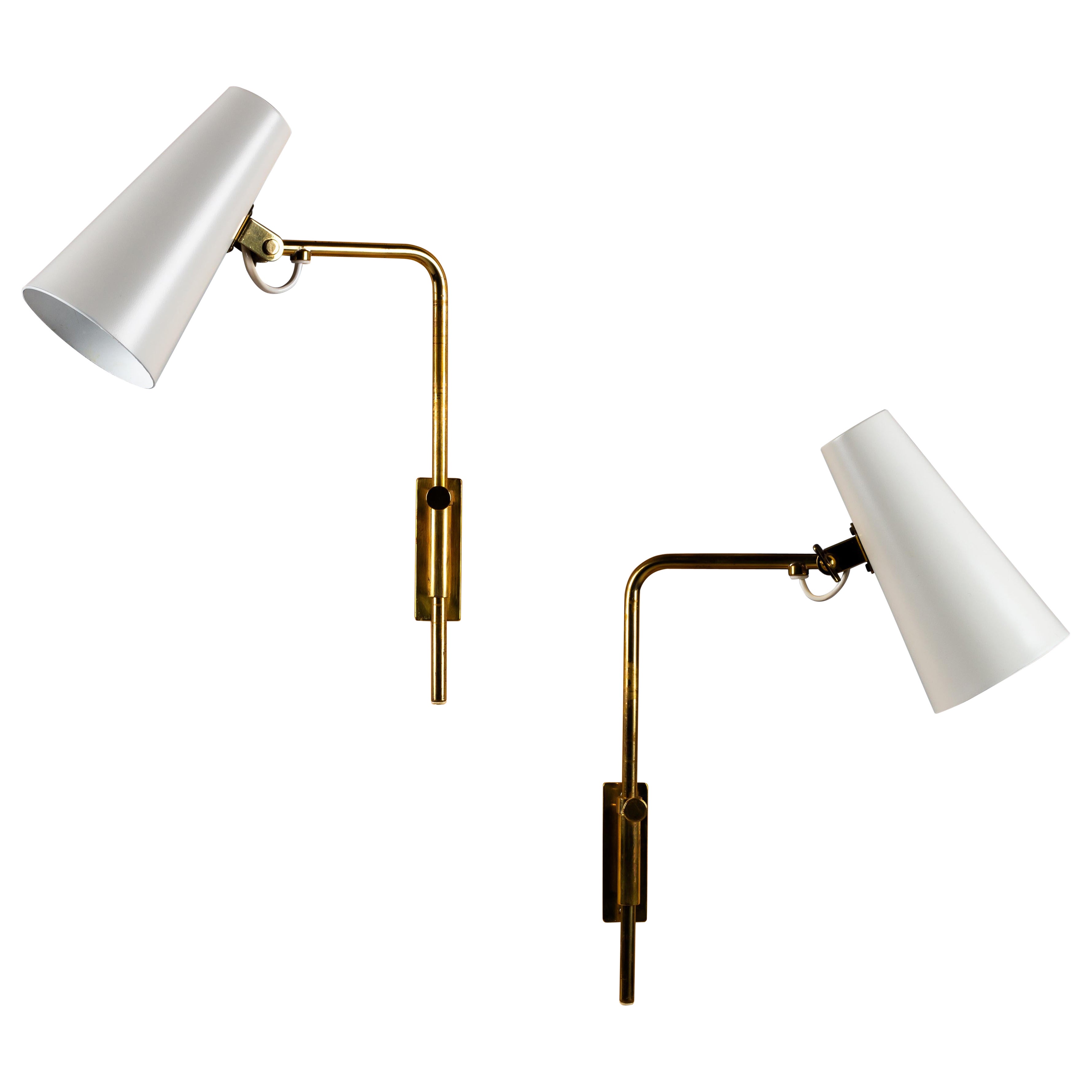 Paavo Tynell, 1950s pair of wall sconces model 9459 for Idman Oy in vendita