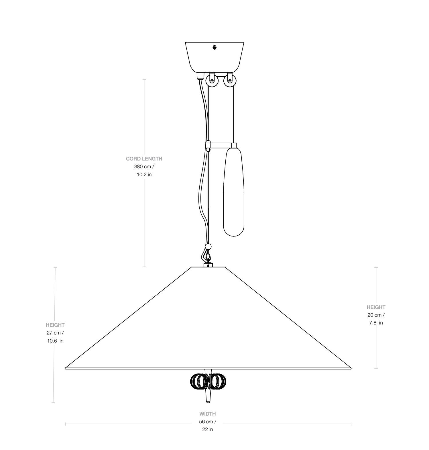 Lampada a sospensione a contrappeso in ottone 'A1967' di Paavo Tynell per Gubi in vendita 4