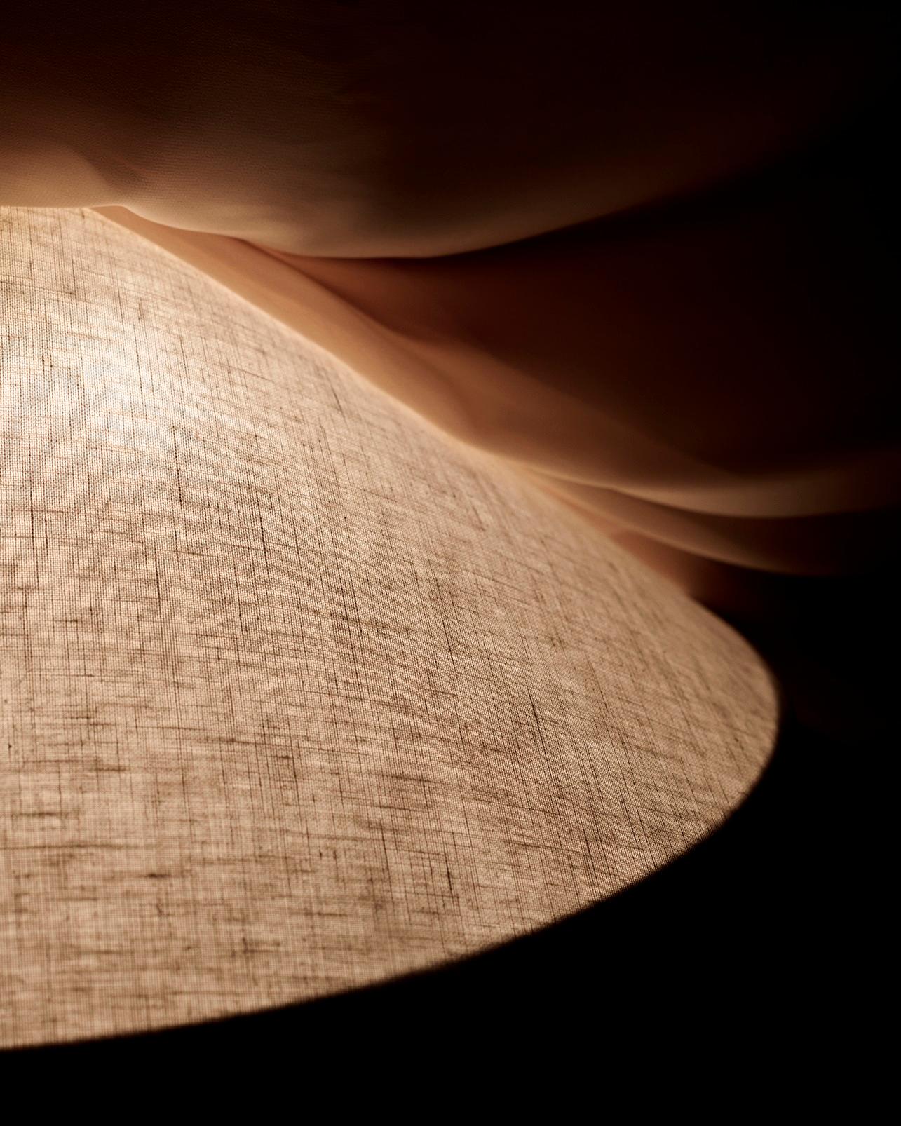Mid-Century moderno Lampada a sospensione con paralume in tela '1967' di Paavo Tynell per Gubi in vendita
