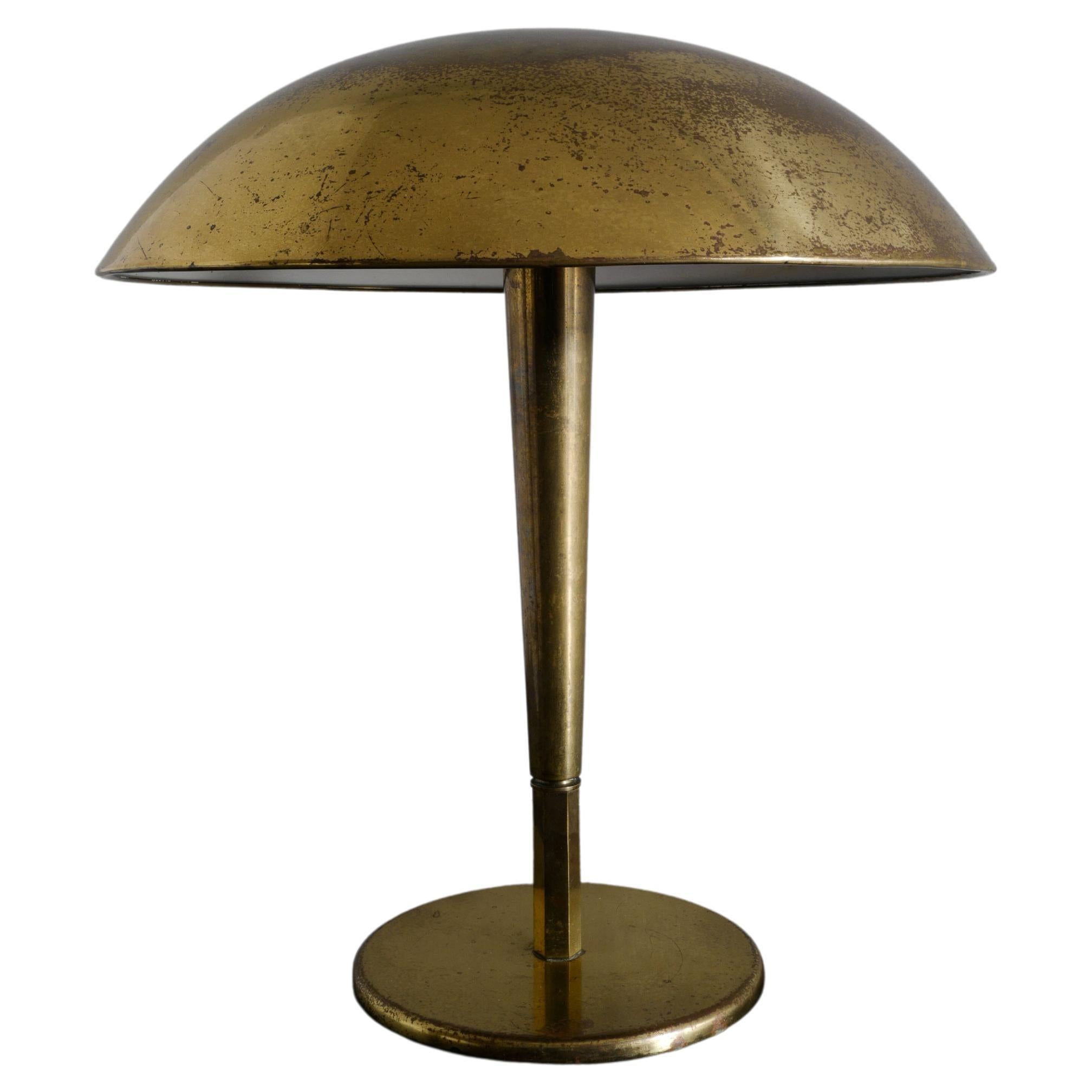 Paavo Tynell "5061" Mid-Century Table Desk Lamp in Brass Produced by Taito 1940s
