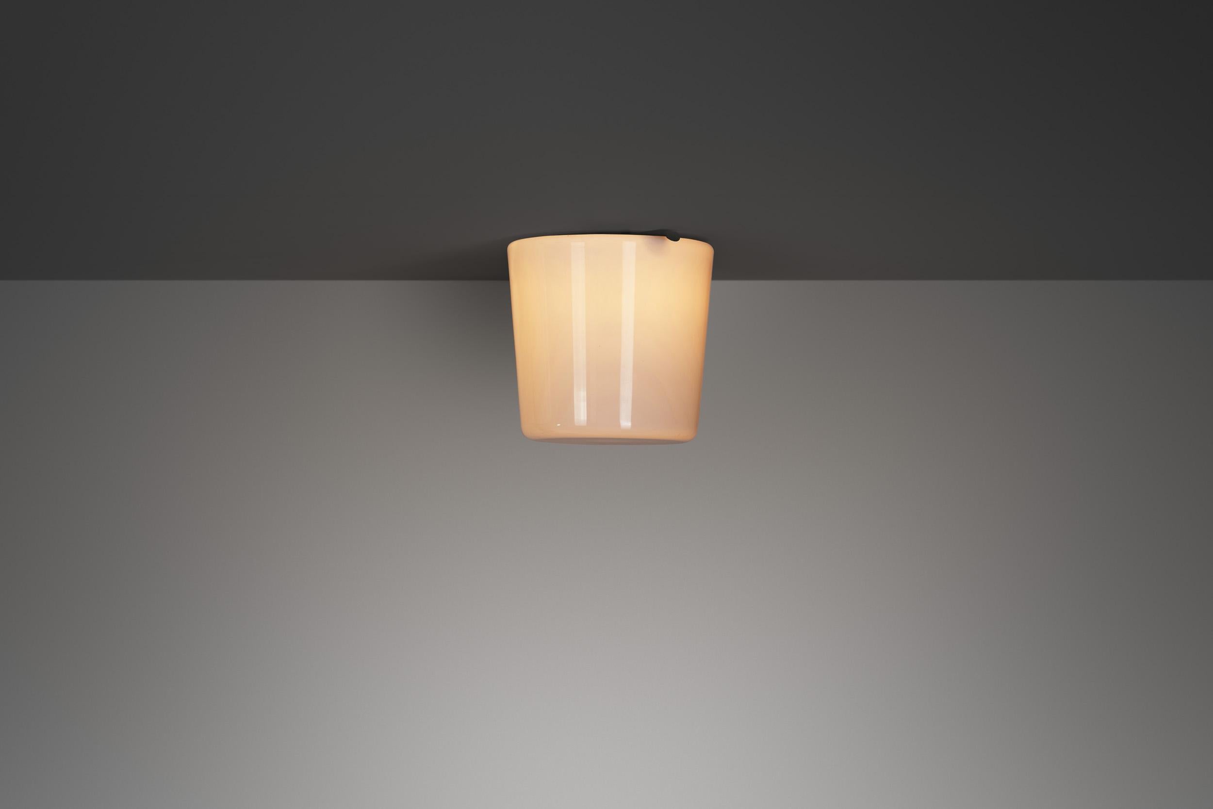 The most famous Finnish industrial designer, Paavo Tynell came to be known as the “man who illuminated Finland” thanks to his notable lighting designs. A master craftsman himself, Tynell’s designs were of a traditional aesthetic with a modern
