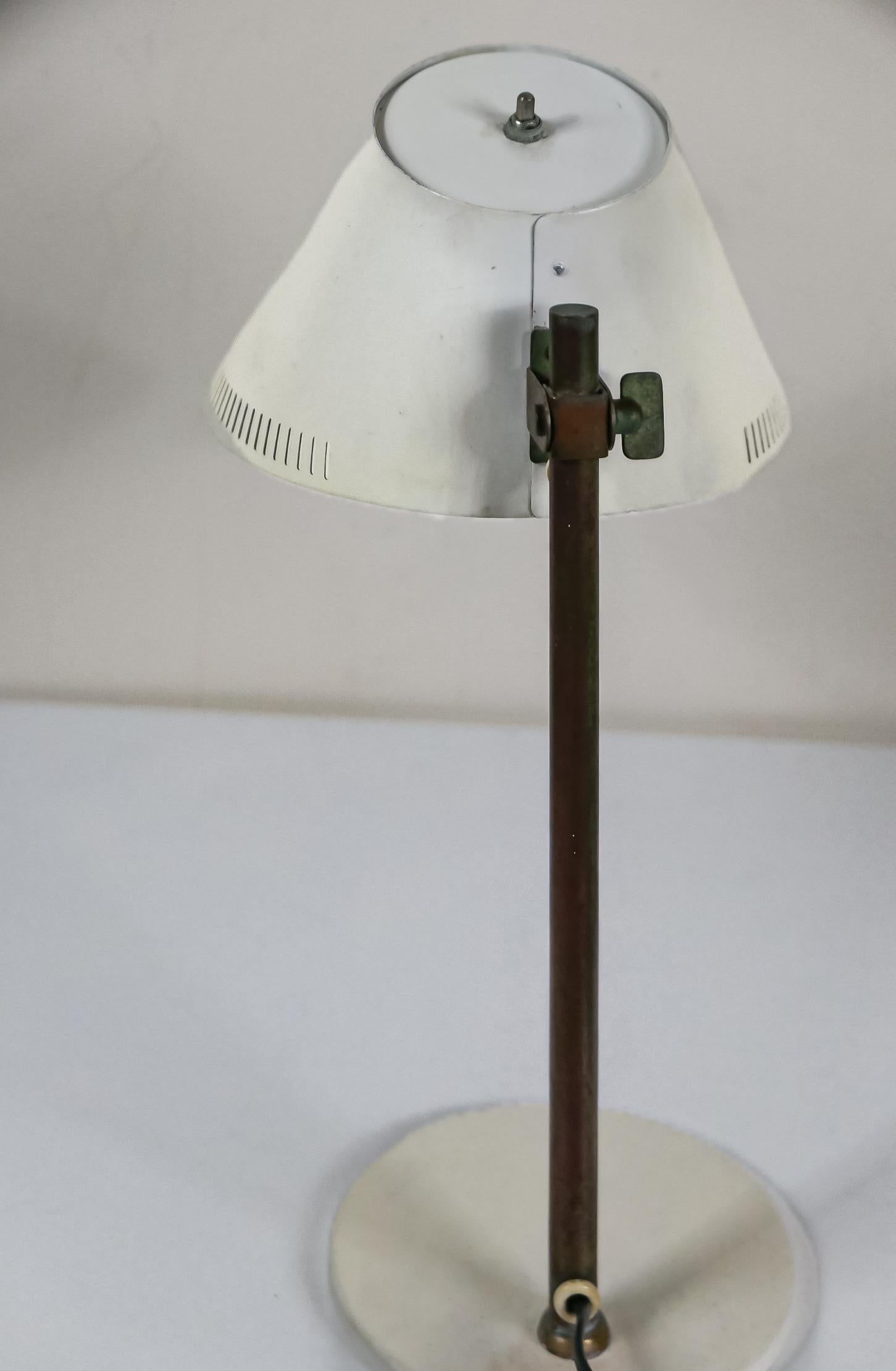 Paavo Tynell 9227 Table Lamp im Zustand „Gut“ im Angebot in Portland, OR