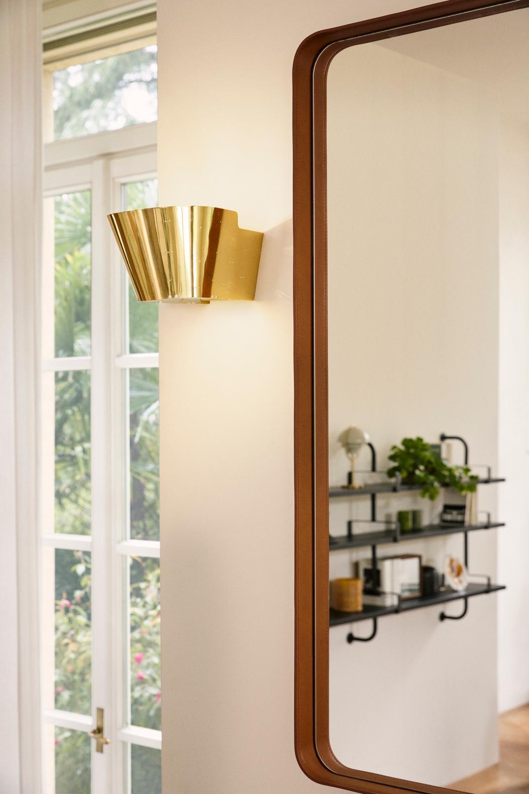 Paavo Tynell 9464 Wall Lamp Brass for GUBI In condizioni Nuovo in vendita a New York, NY