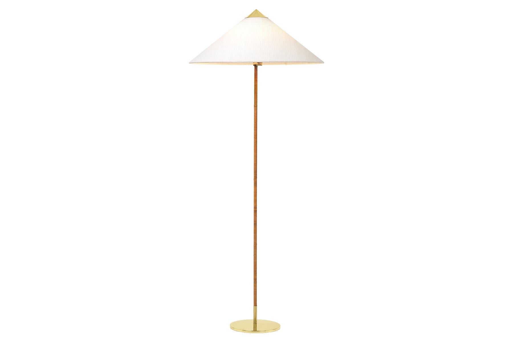 Replacement canvas shade for the 9602 floor lamp, also known as “Chinese Hat”, designed by Paavo Tynell in 1935 for the Hotel Aulanko. 