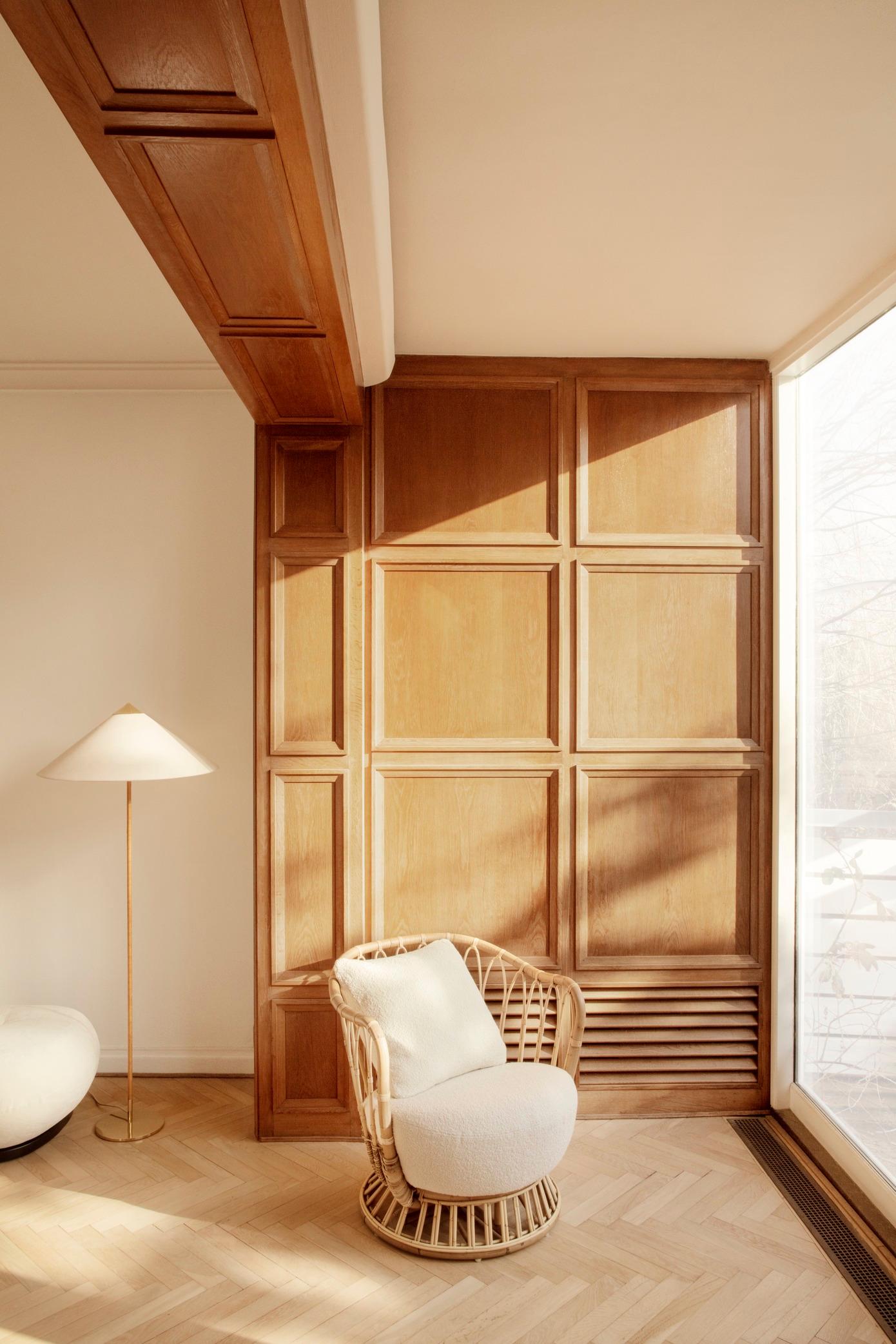 Paavo Tynell 9602 Floor Lamp Canvas Shade for GUBI In New Condition For Sale In New York, NY