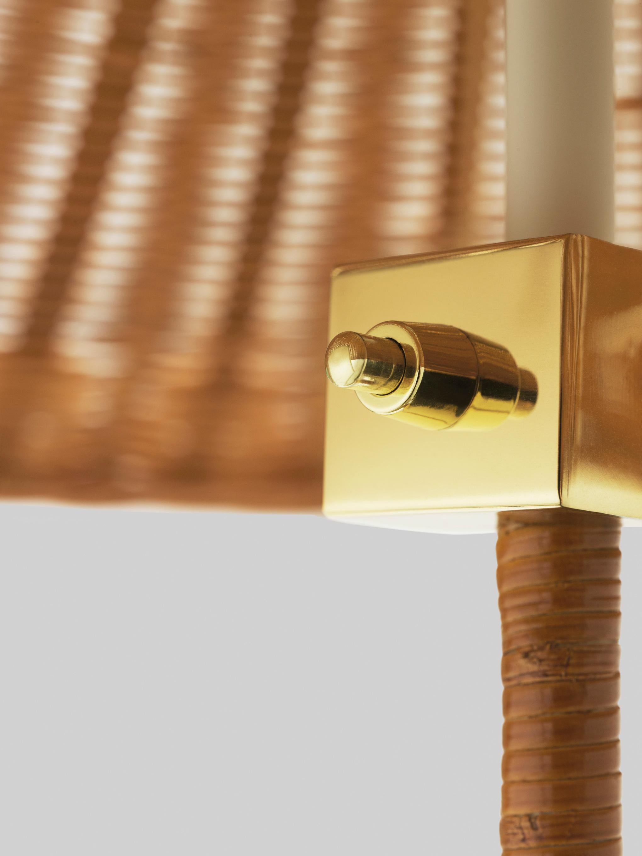 Danois Lampadaire Paavo Tynell 9602 avec abat-jour en osier et saule pour GUBI en vente