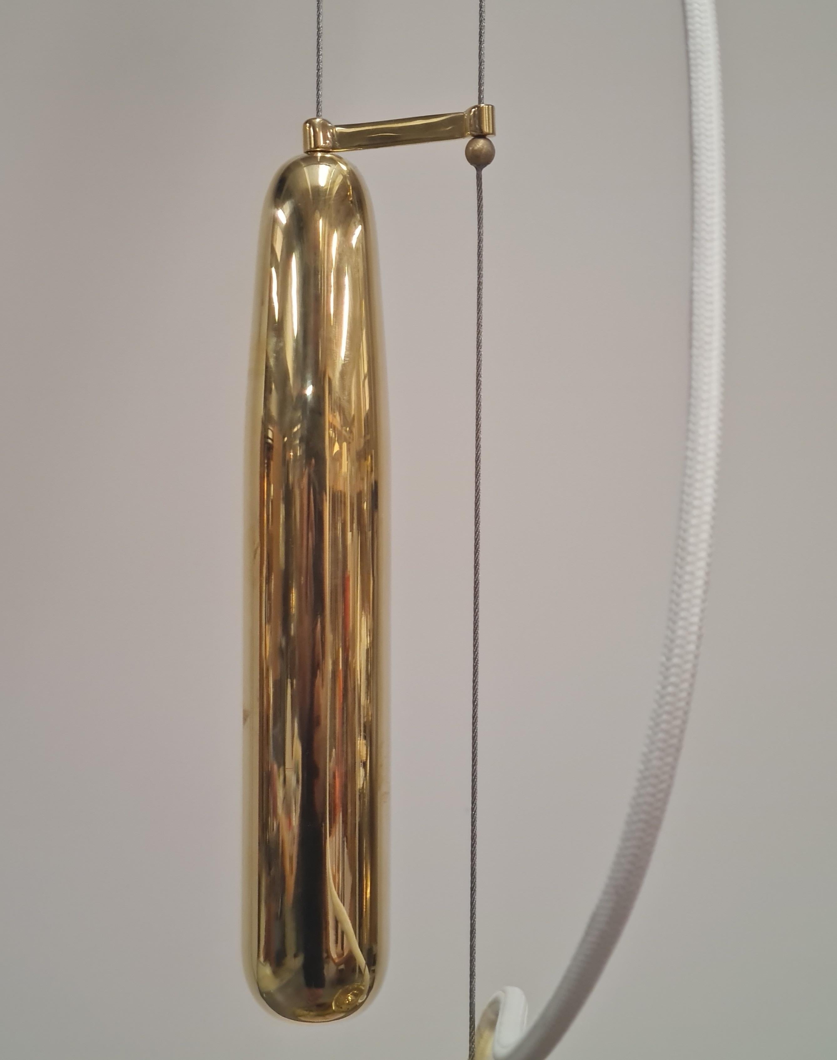 Metà XX secolo Lampada da soffitto regolabile Paavo Tynell A1982MS, Ottone pieno traforato, Idman 1950s in vendita