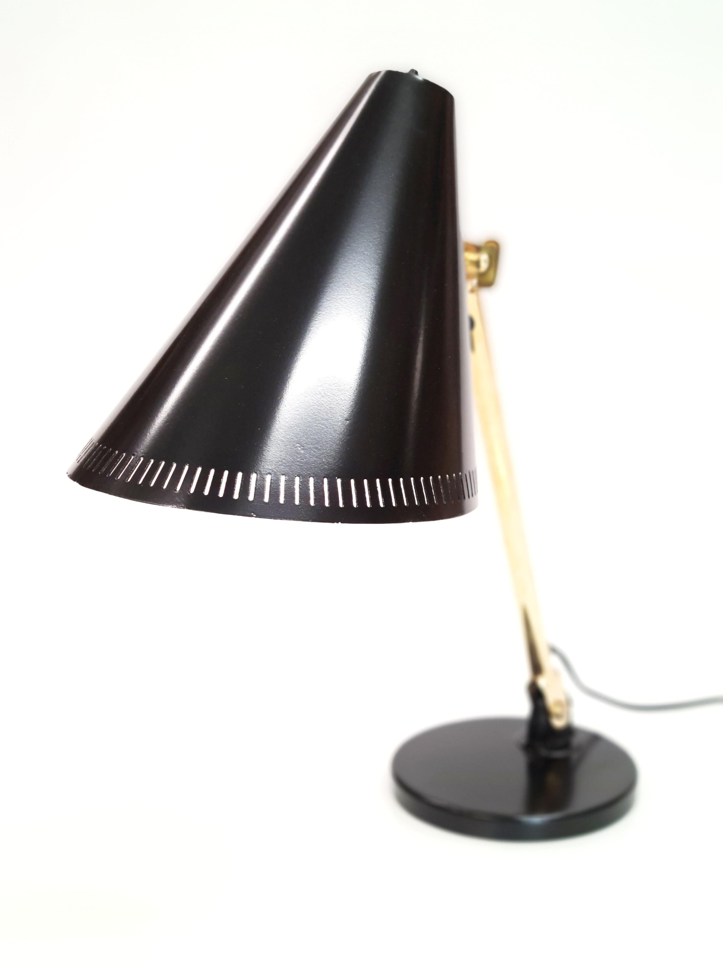 Métal Lampe de bureau réglable Paavo Tynell modèle 9222 de Taito en vente