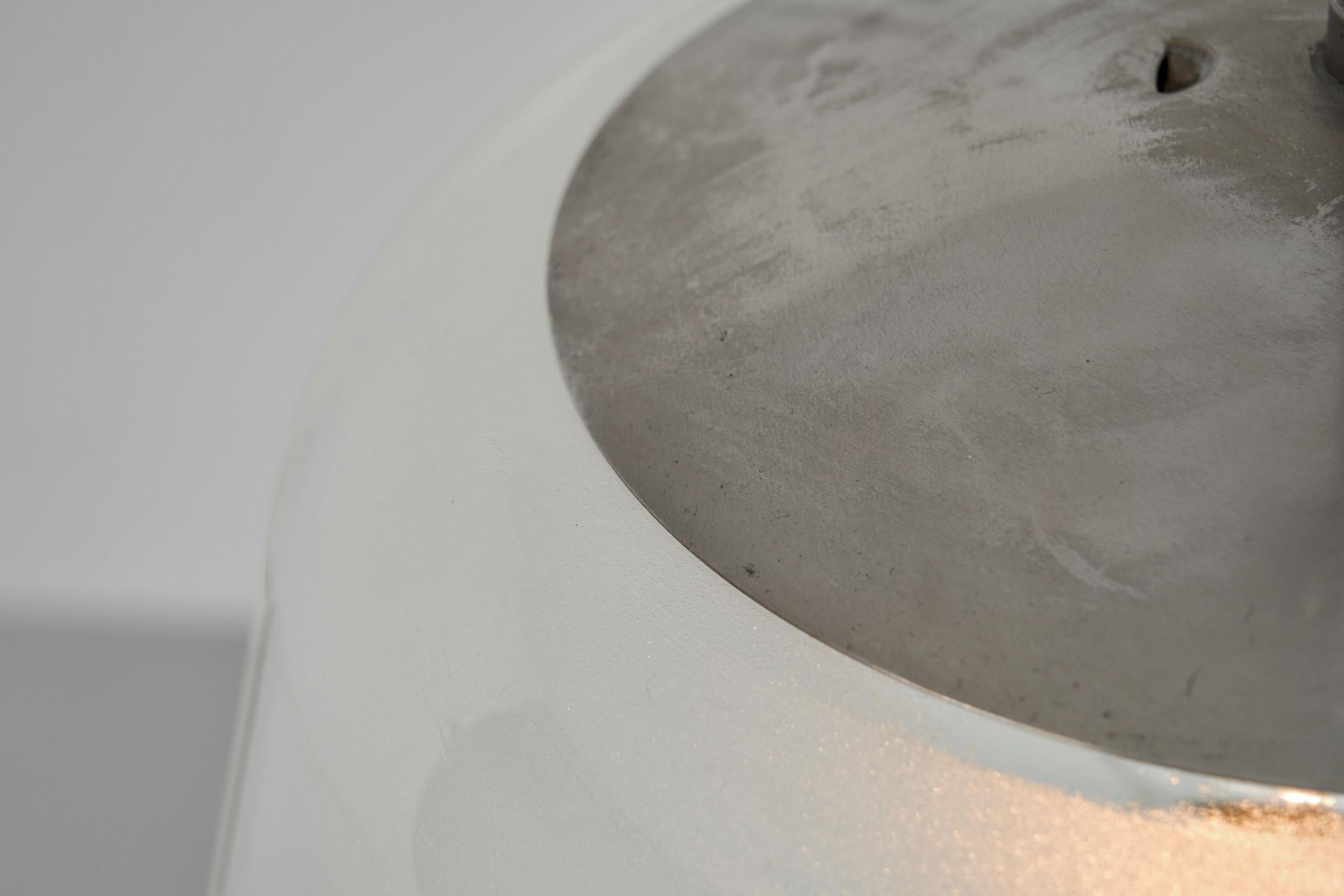 Paavo Tynell (Attr.) Lampada da soffitto modello 