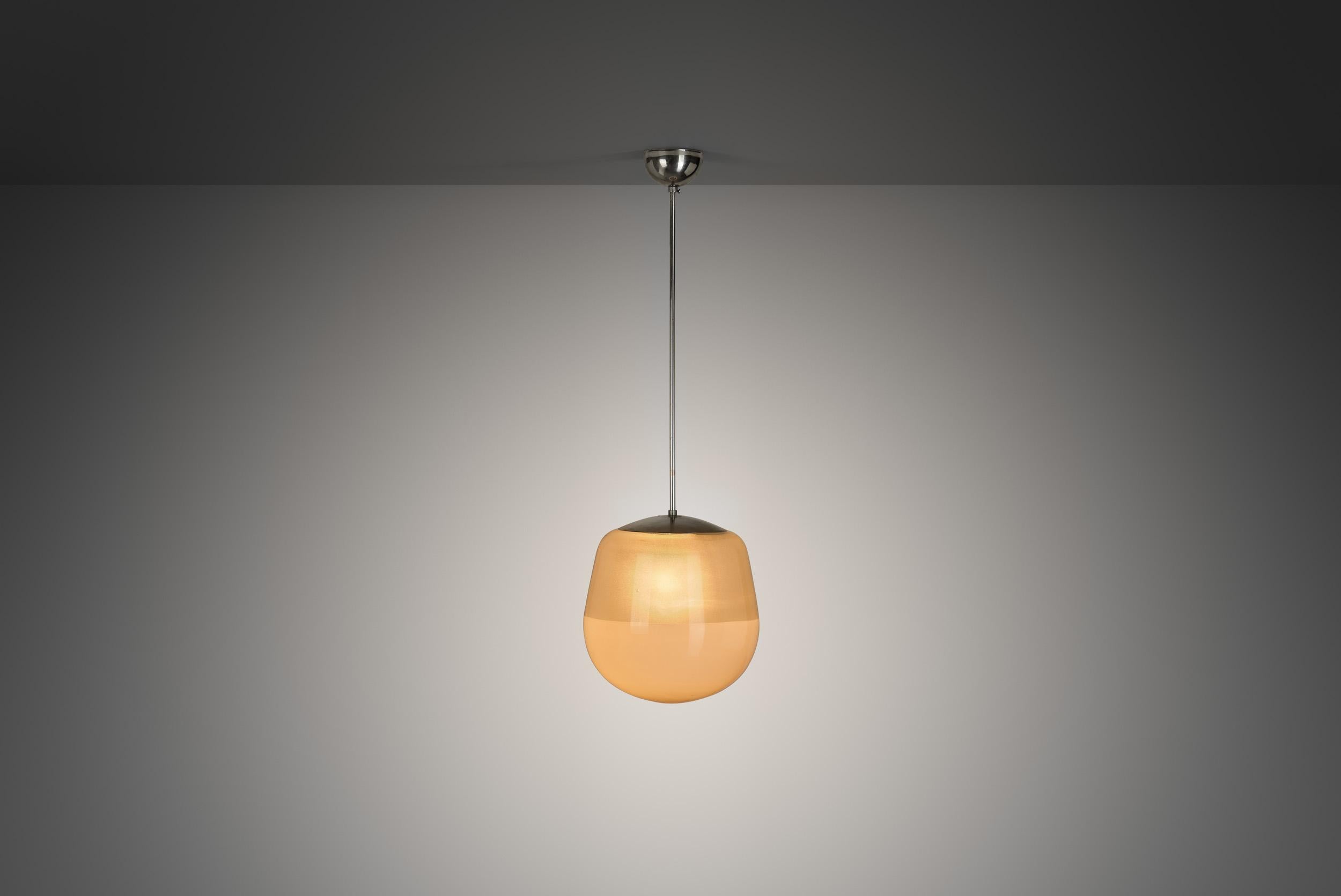 Finlandese Paavo Tynell (Attr.) Lampada da soffitto modello 