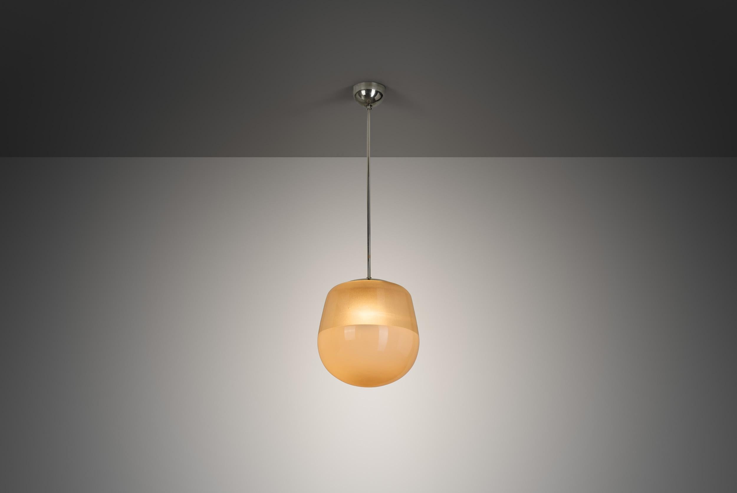 Metà XX secolo Paavo Tynell (Attr.) Lampada da soffitto modello 