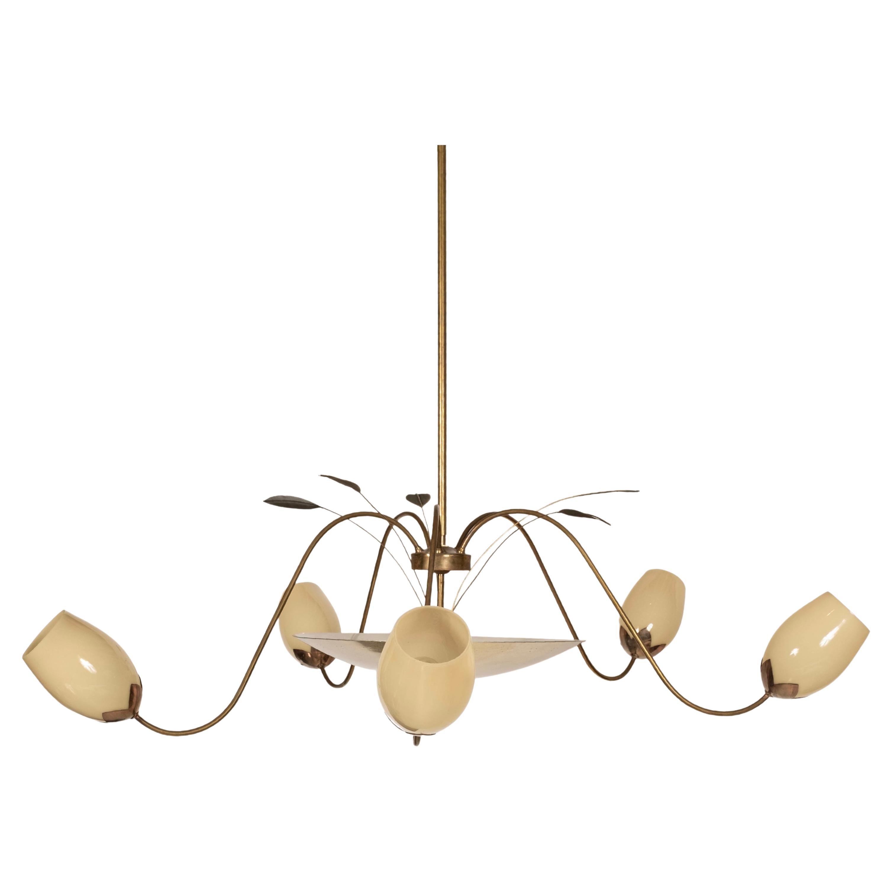 Paavo Tynell Messing-Opalglas-Kronleuchter im Angebot