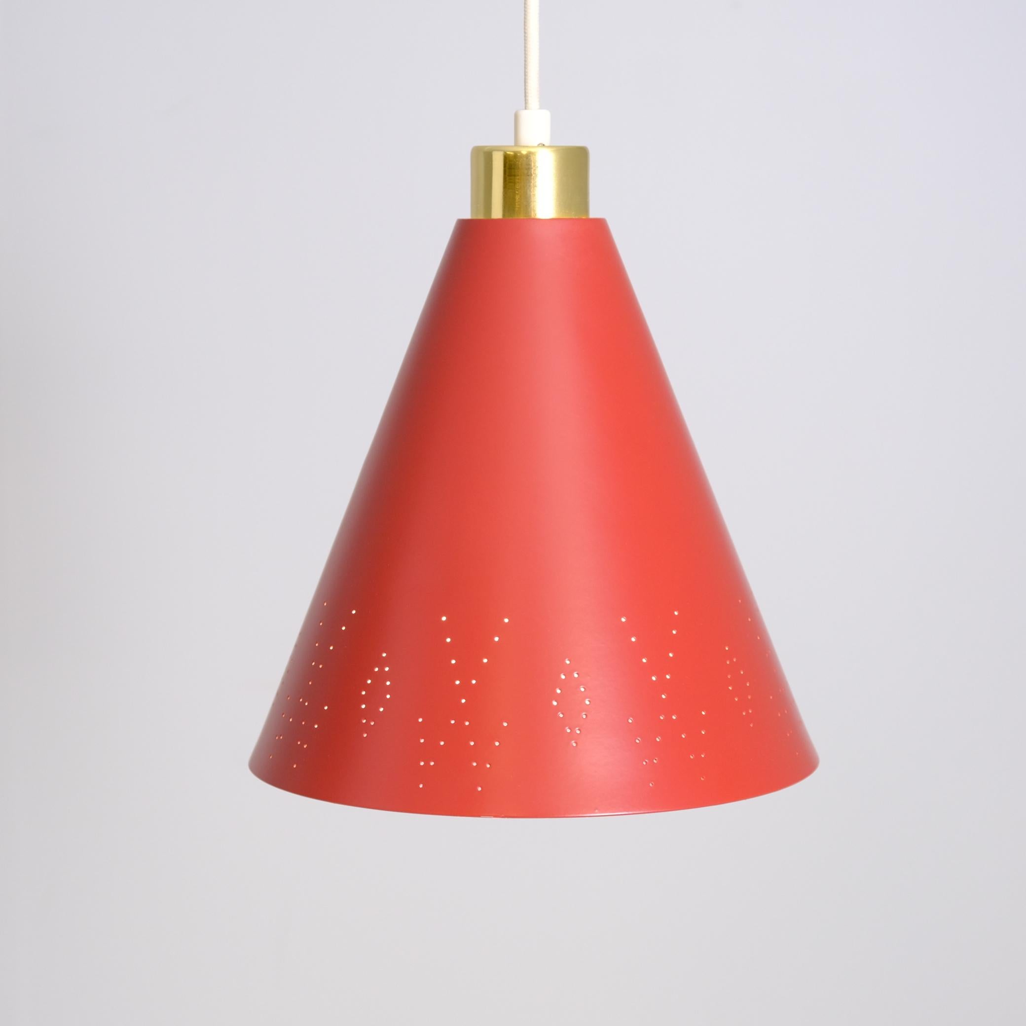 Paavo Tynell Brass & Perforated Red Metal Ceiling Lamp Model K2-58, Idman 1950s In Good Condition For Sale In Helsinki, FI