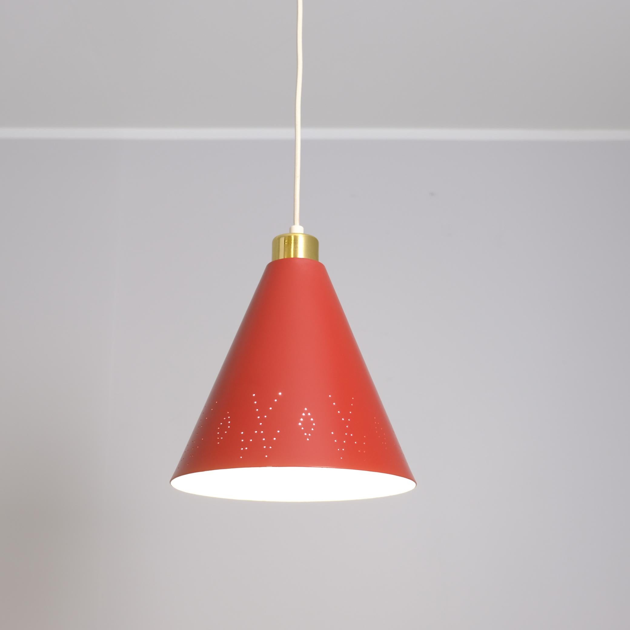 Mid-20th Century Paavo Tynell Brass & Perforated Red Metal Ceiling Lamp Model K2-58, Idman 1950s For Sale