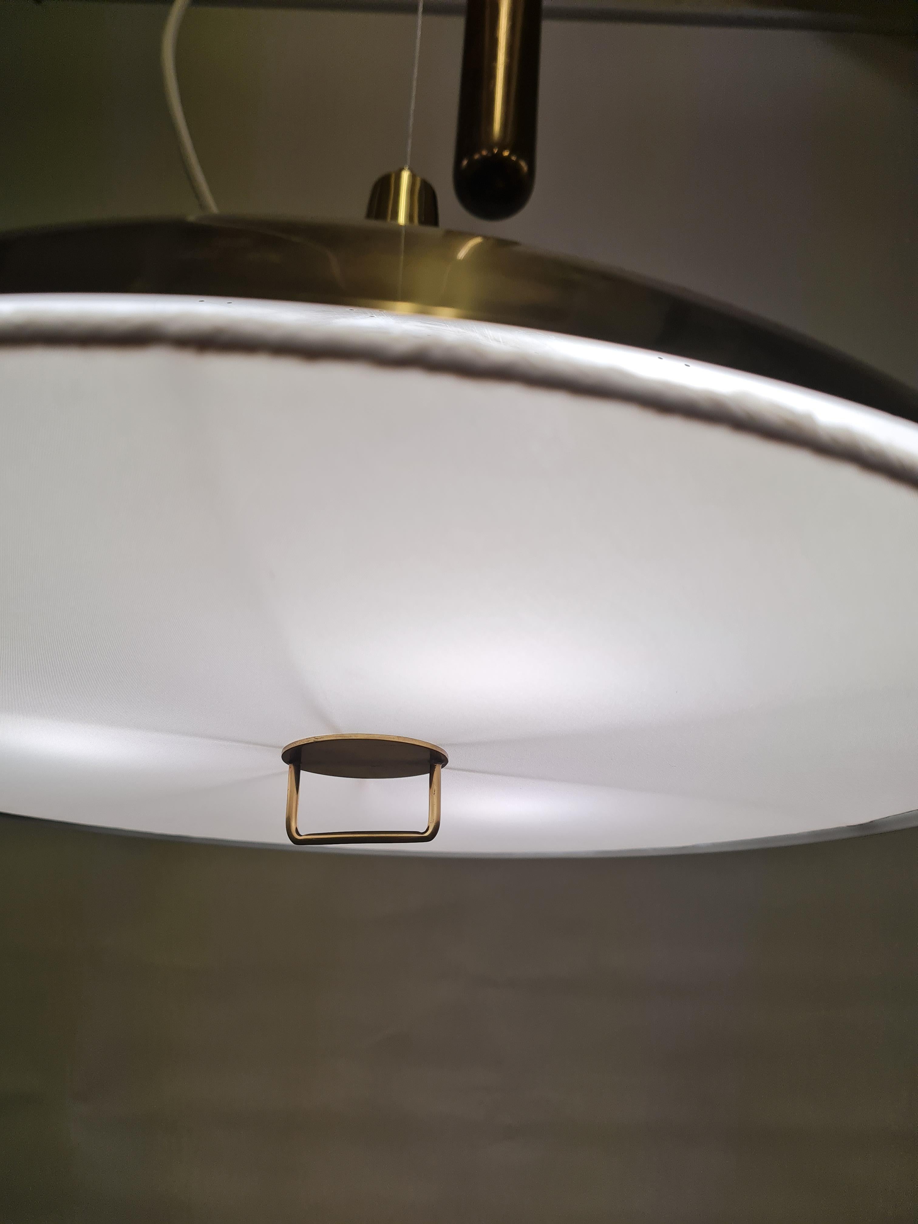 Lampada da soffitto regolabile in ottone Paavo Tynell Modello 1965, Taito 1950s in vendita 10