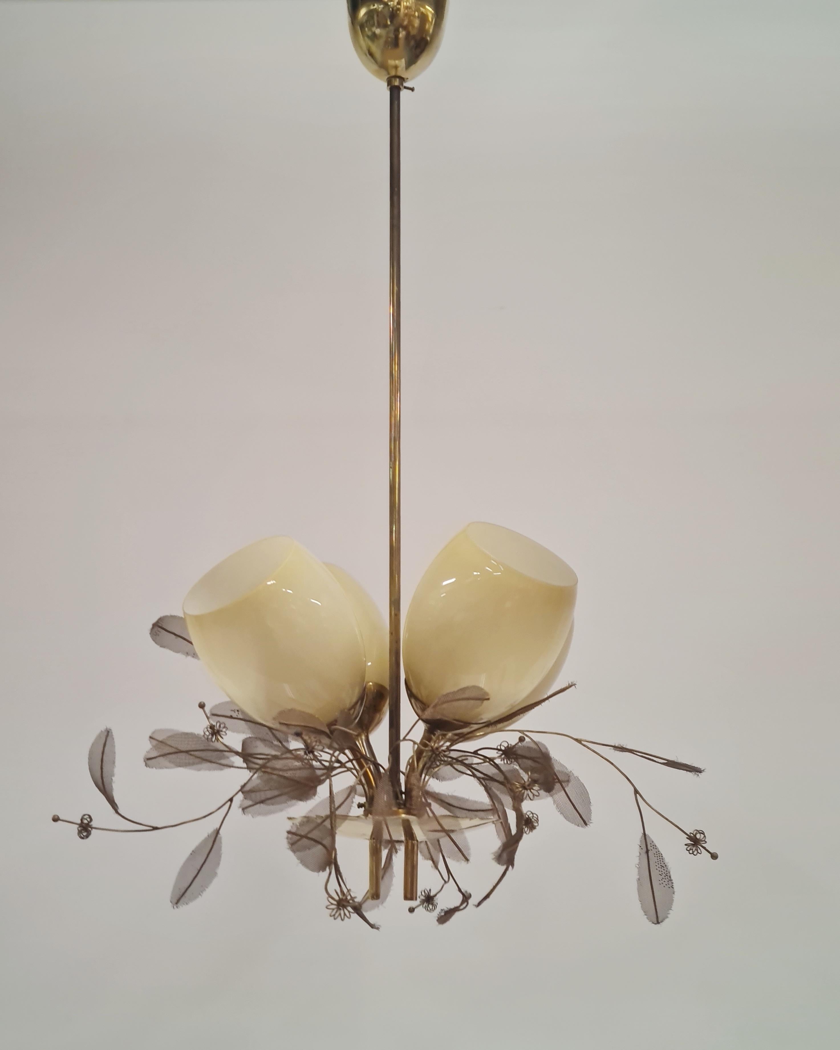 Finnish Paavo Tynell Bridal Bouquet Chandelier Model 9029/4, Brass & Glass, Taito 1950s For Sale