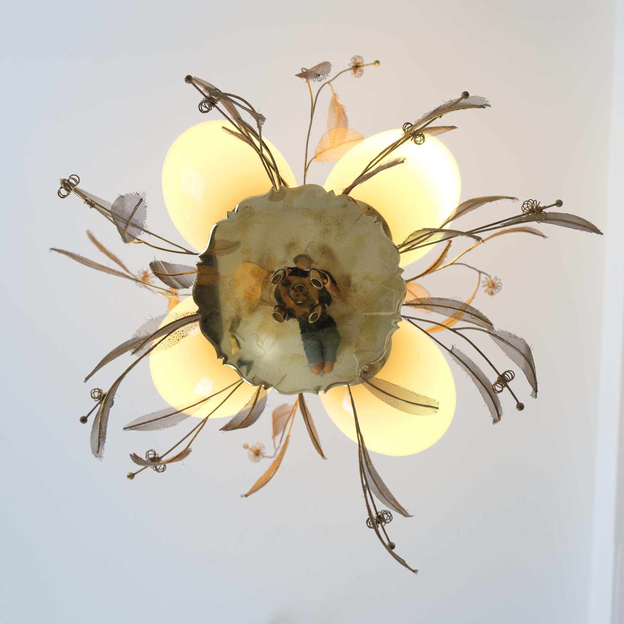 Paavo Tynell Lustre Bouquet de mariée Modèle 9029/4, laiton et verre, Taito années 1950 Bon état - En vente à Helsinki, FI