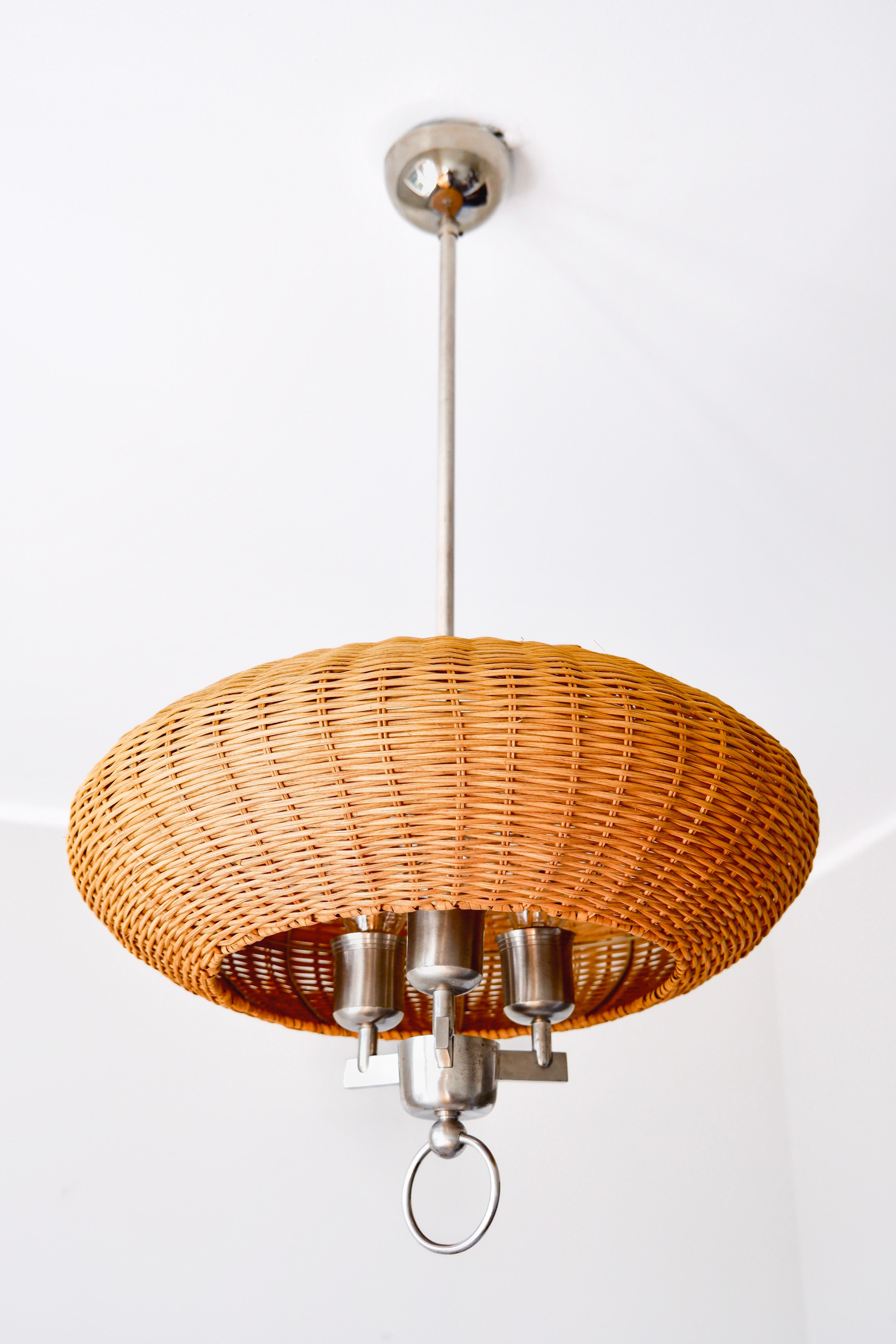 Finlandese Paavo Tynell, lampada da soffitto modello 1355 realizzata da Taito negli anni '40 in vendita